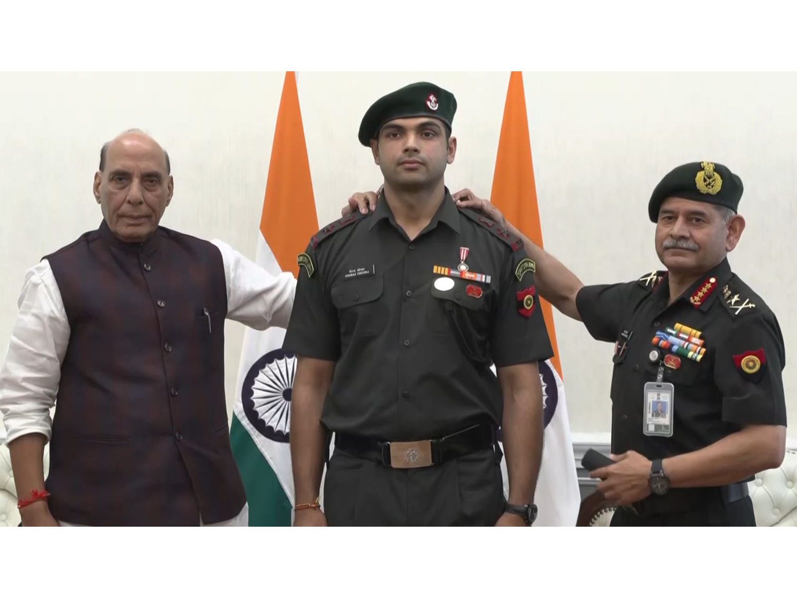 Neeraj Chopra becomes Lt Col (Hon) of the Indian Army (Photo/ANI) Neeraj Chopra becomes Lt Col (Hon) of the Indian Army (Photo/ANI)