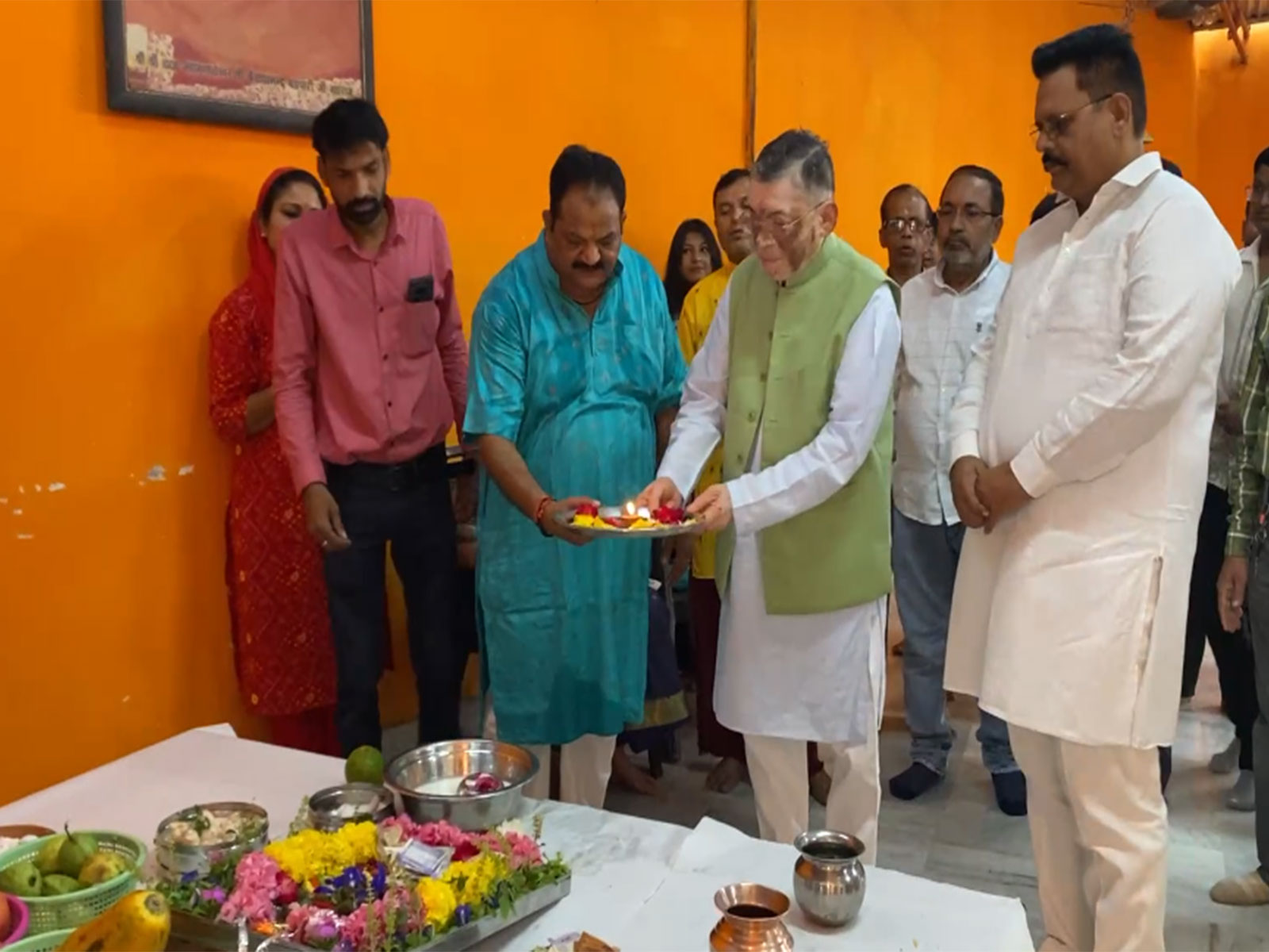 Jharkhand Governor Santosh Gangwar offer prayers at temple during Annakoot Mahotsav (Photo: ANI)