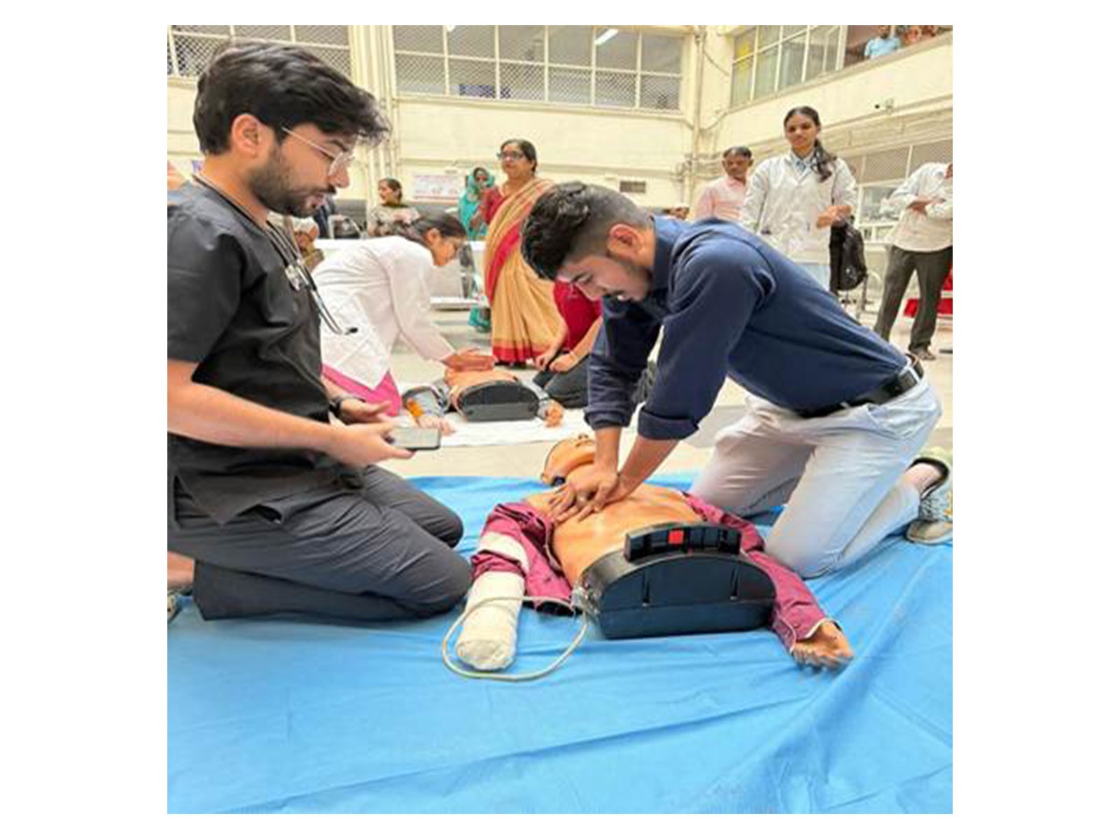 CPR training in progress (Photo/PIB)