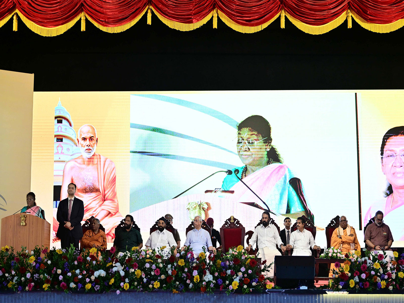 President Murmu at the inauguration of Mahasamadhi of Sree Narayana Guru (Photo/X/@rashtrapatibhvn)
