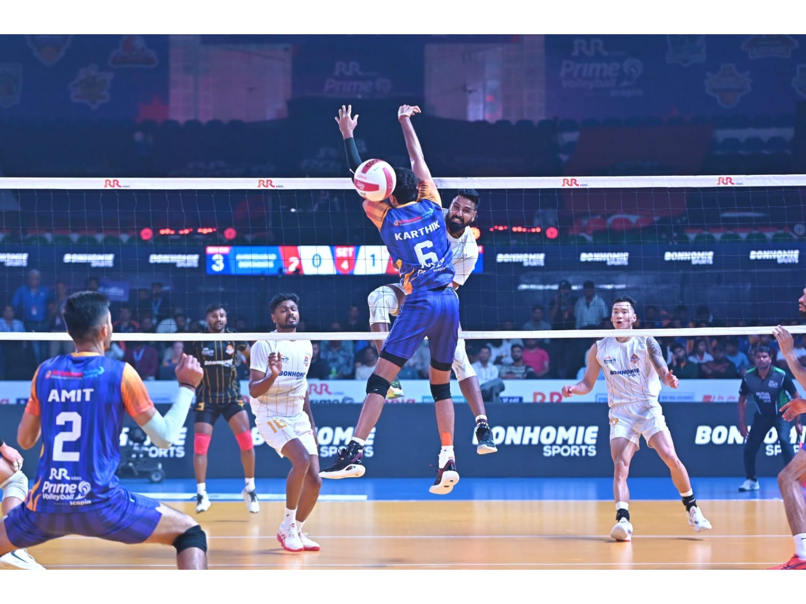 PVL 2025: Ahmedabad Defenders Break Mumbai Meteors Unbeaten Streak with a Thrilling Win