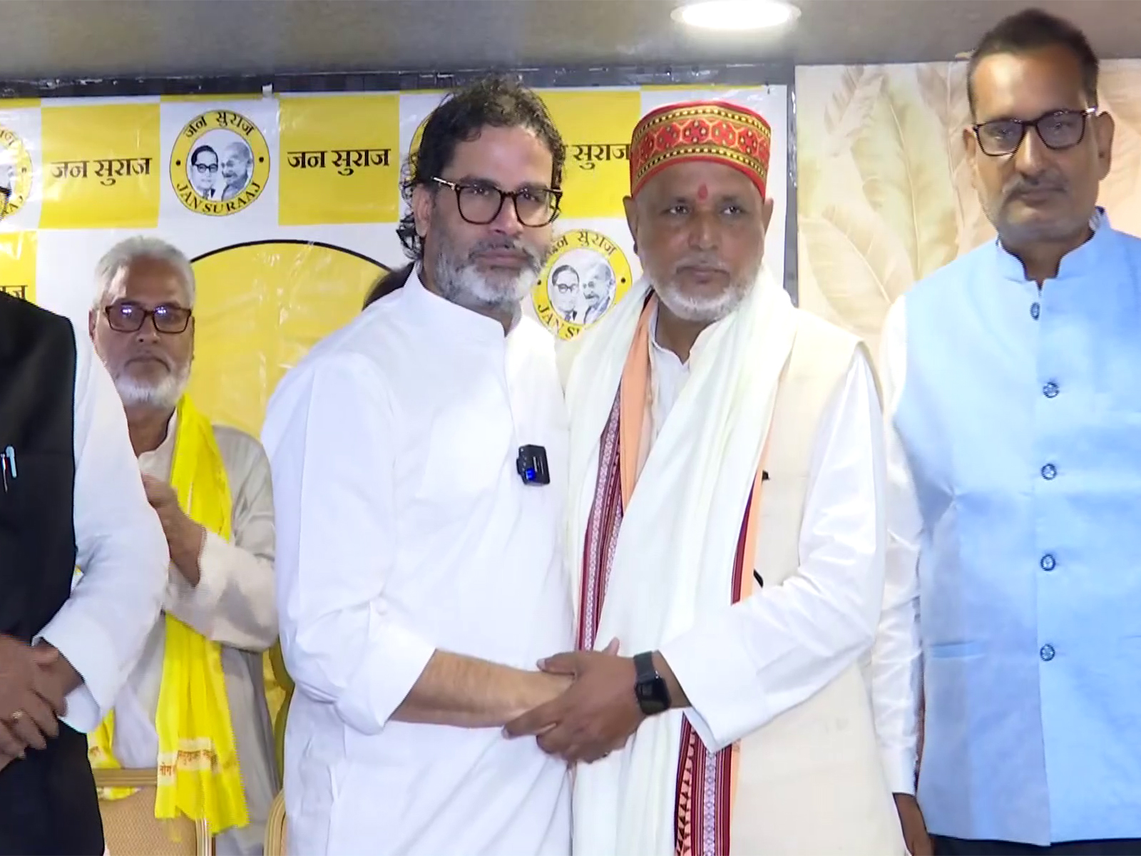 Anup Kumar Srivastava joins Jan Suraaj Party in presence of founder Prashant Kishor (Photo/ANI)