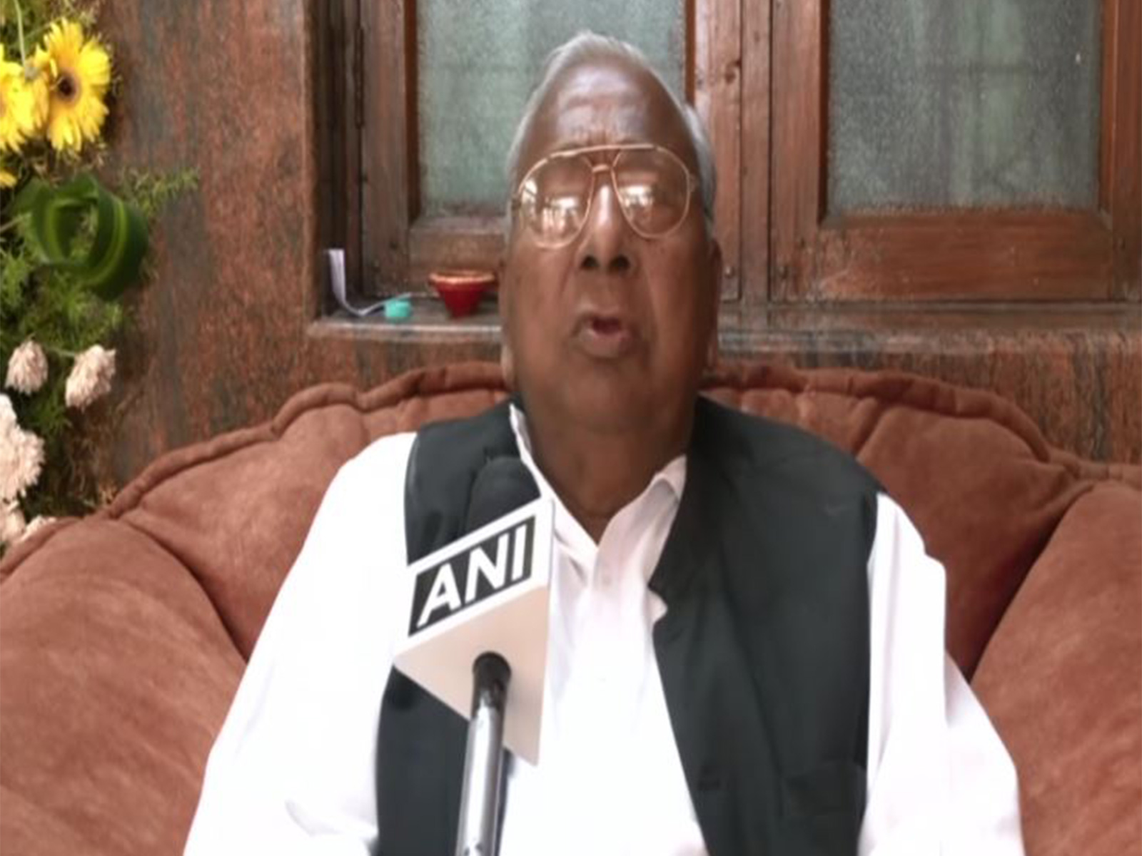 Senior Congress leader V Hanumanth Rao (Photo/ANI)