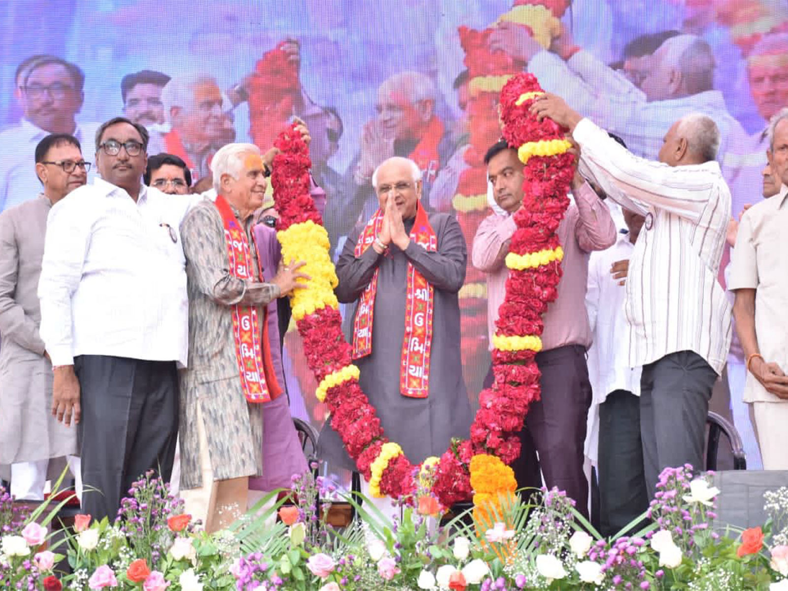 Chief Minister Bhupendra Patel addresses Shatchandi Mahayagna at Gozaria, Gujarat  (Photo/ANI)