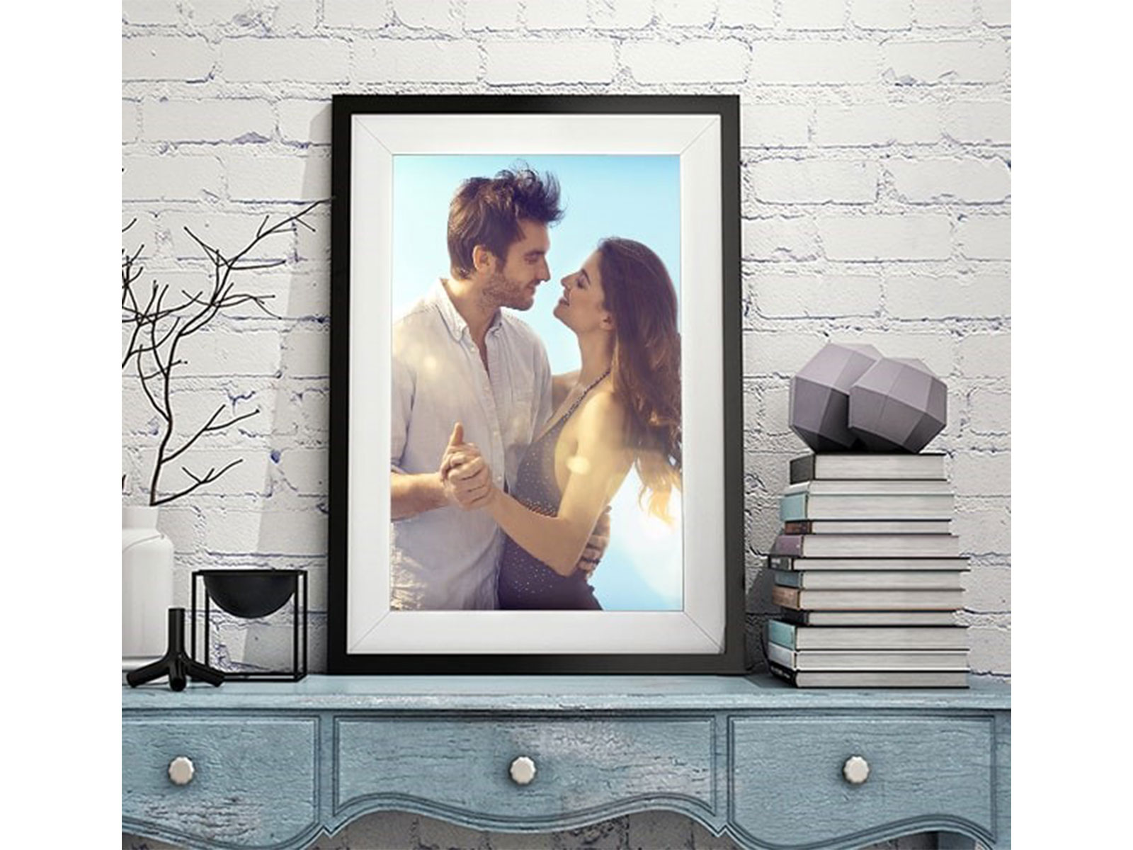Perfect Gifts for Her: Why Custom Photo Frames Are Always a Win