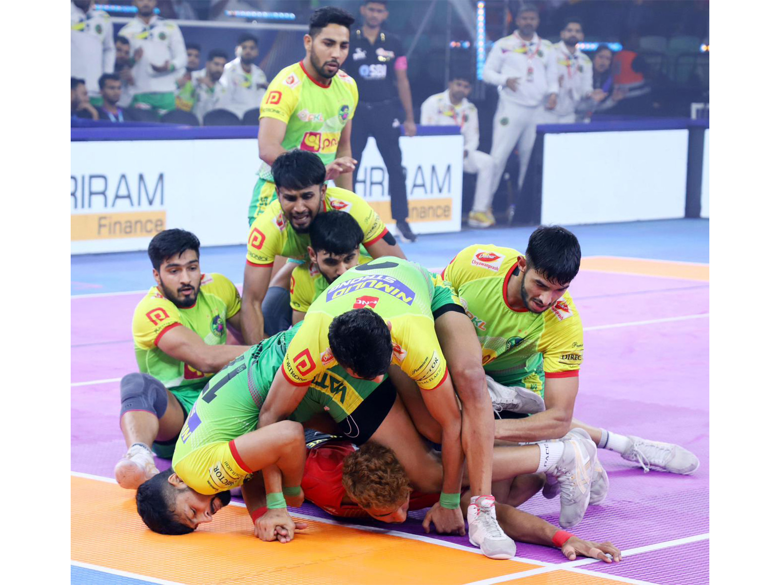 Players in action during the match (Photo: PKL) 