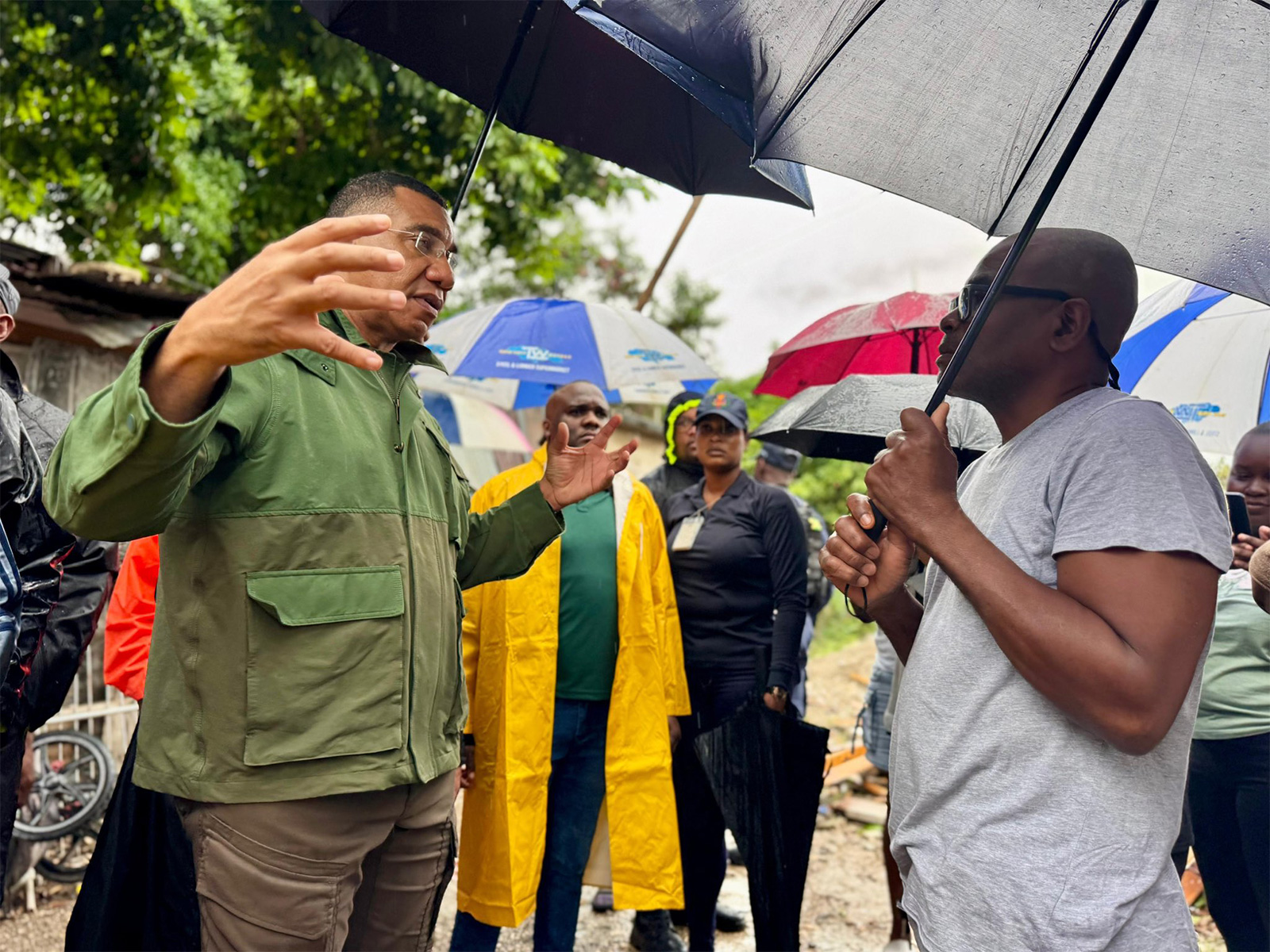 Jamaica PM Andrew Holness looks at preparations after Didaster Preparedness and Management meeting (Photo/ X@AndrewHolnessJM) Jamaica PM Andrew Holness looks at preparations after Didaster Preparedness and Management meeting (Photo/ X@AndrewHolnessJM)