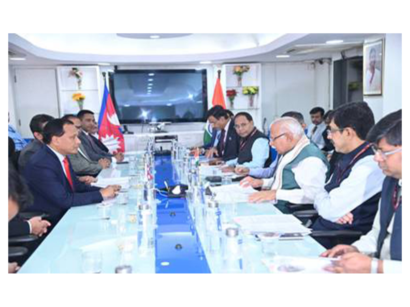 Nepal’s Minister of Energy Kulman Ghising meets Union Minister Manohar Lal (Photo/PIB)