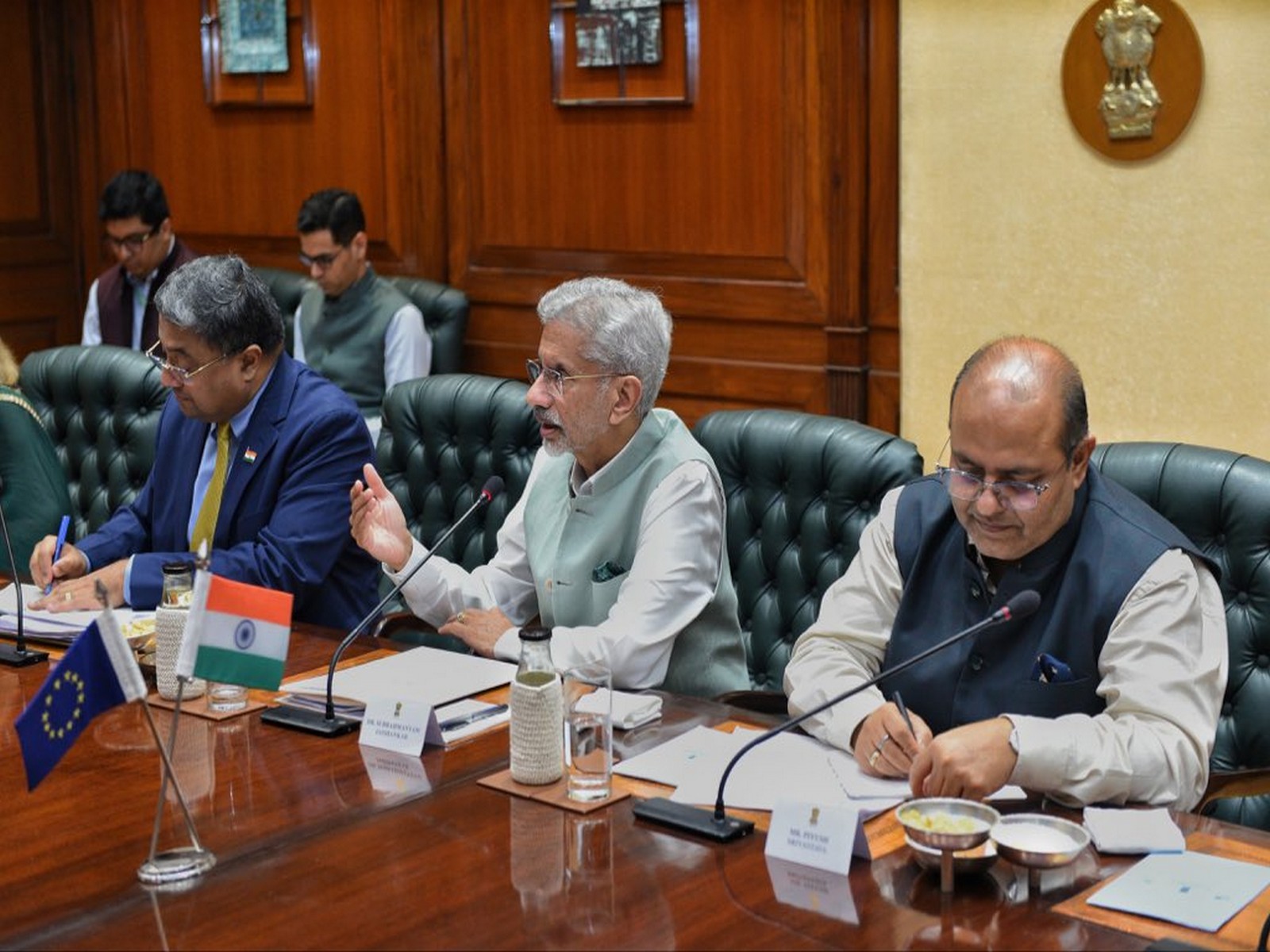 Jaishanakar with delegation of European Parliament’s Committee on International Trade in Delhi (Photo:X/ @DrSJaishankar) Jaishanakar with delegation of European Parliament’s Committee on International Trade in Delhi (Photo:X/ @DrSJaishankar)