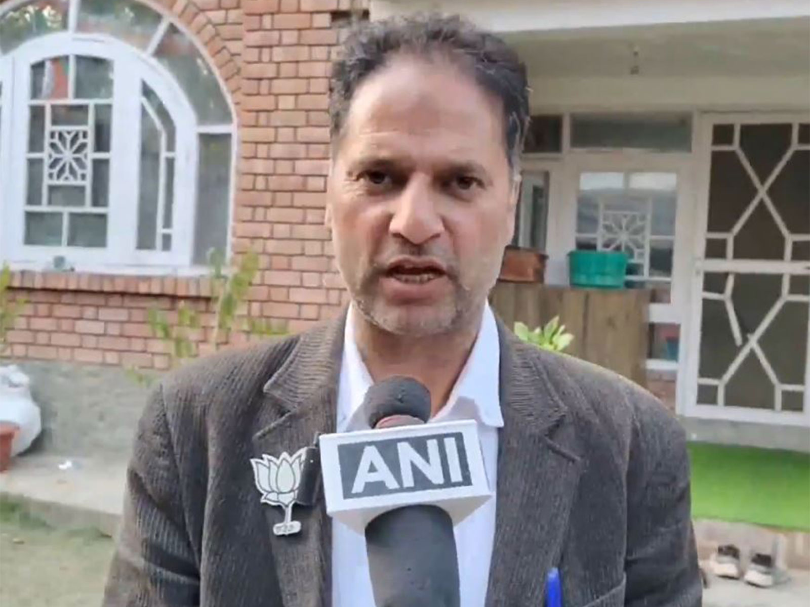 BJP candidate for Budgam by-poll Aga Syed Mohsin (Photo/ANI)