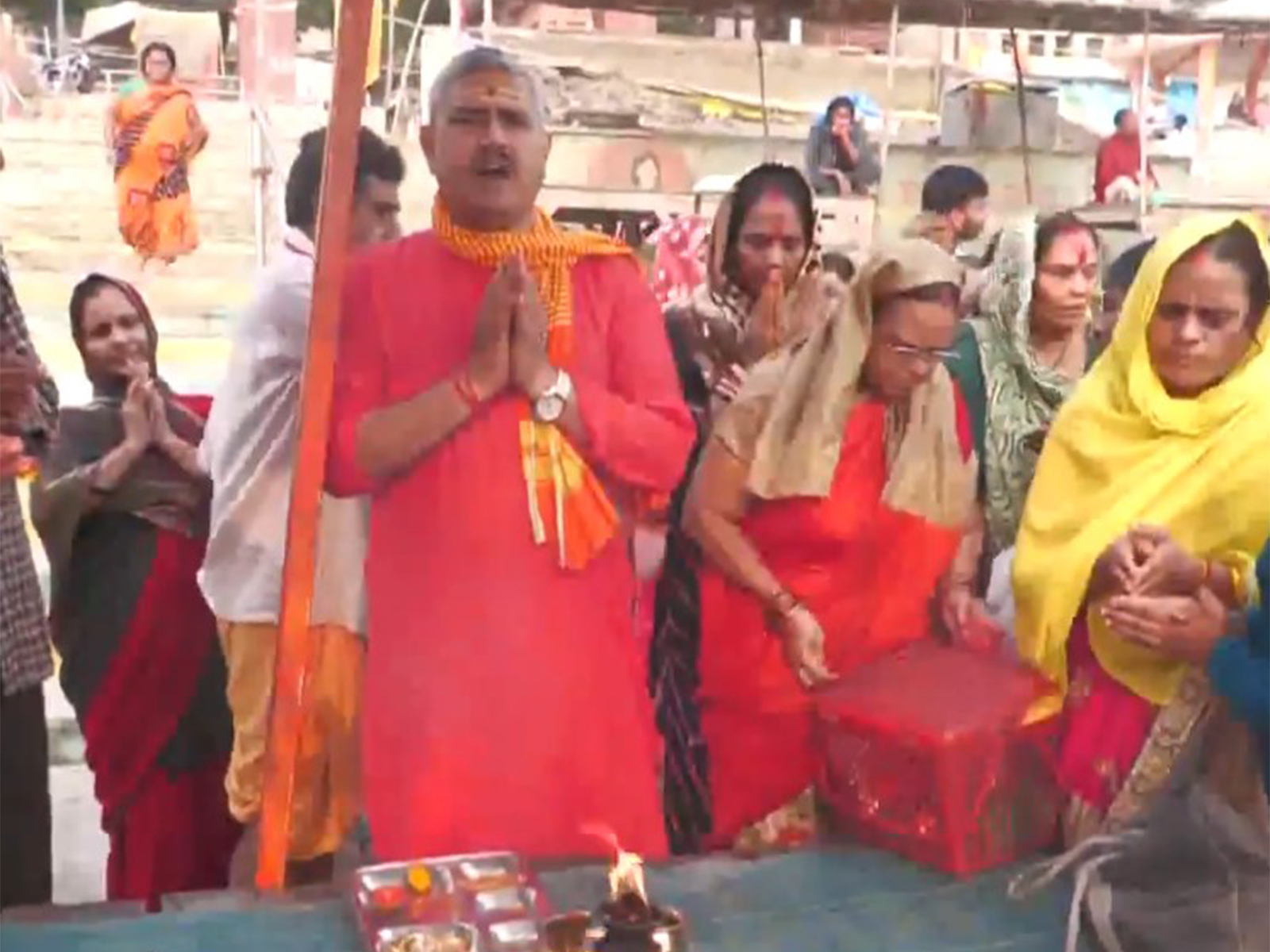 People offer prayers in Prayagraj (Photo: ANI)