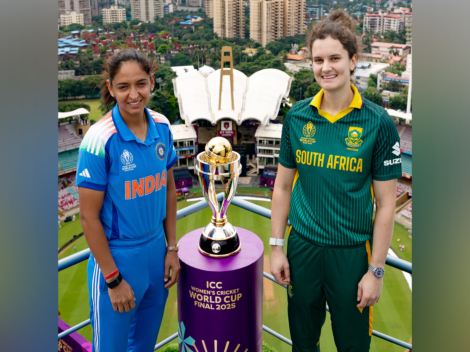 India Women skipper Harmanpreet Kaur (L) and South Africa Women captain Laura Wolvaardt (R). (Photo: X/@ICC)