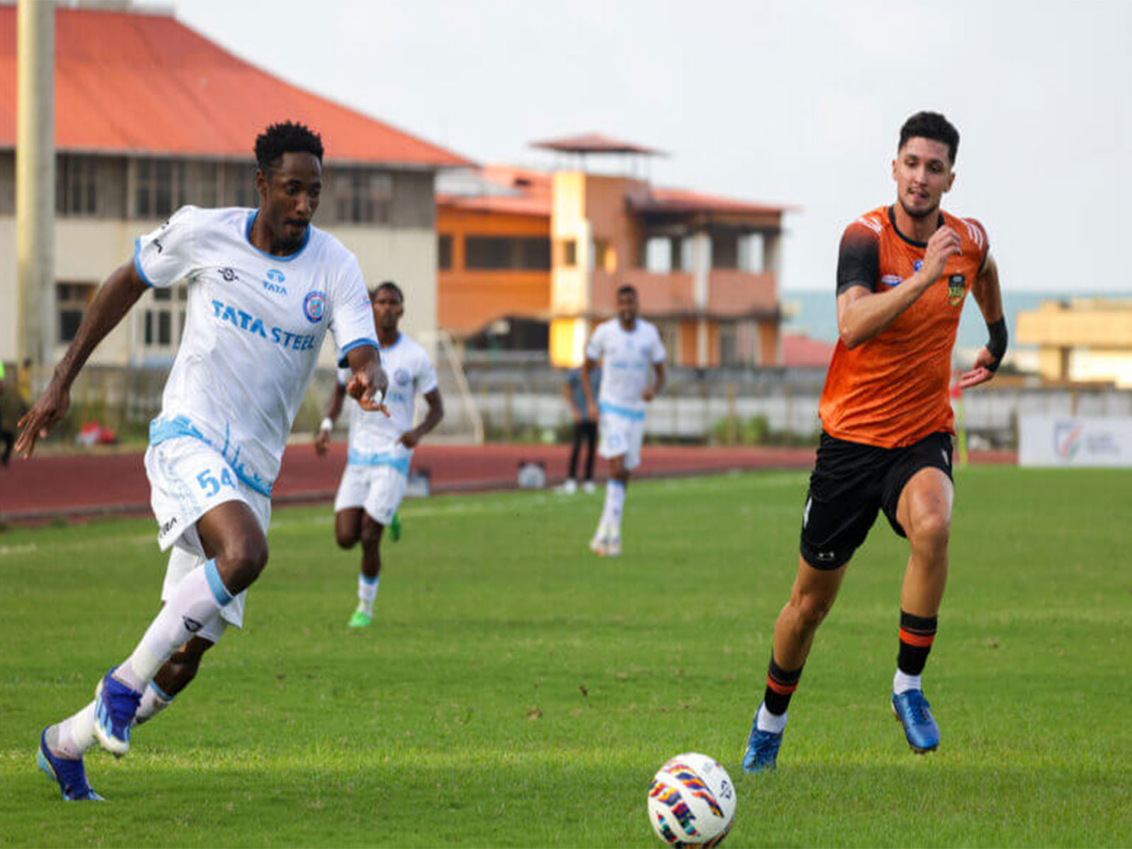 Jamshedpur FC and Inter Kashi in action (Photo: AIFF)