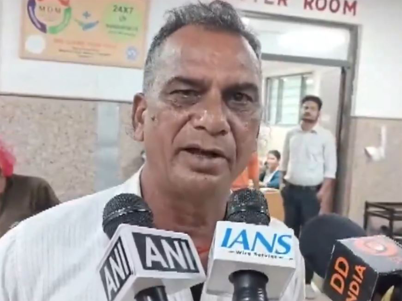 Victim’s family member reacting to Jodhpur road accident (Photo/ANI)