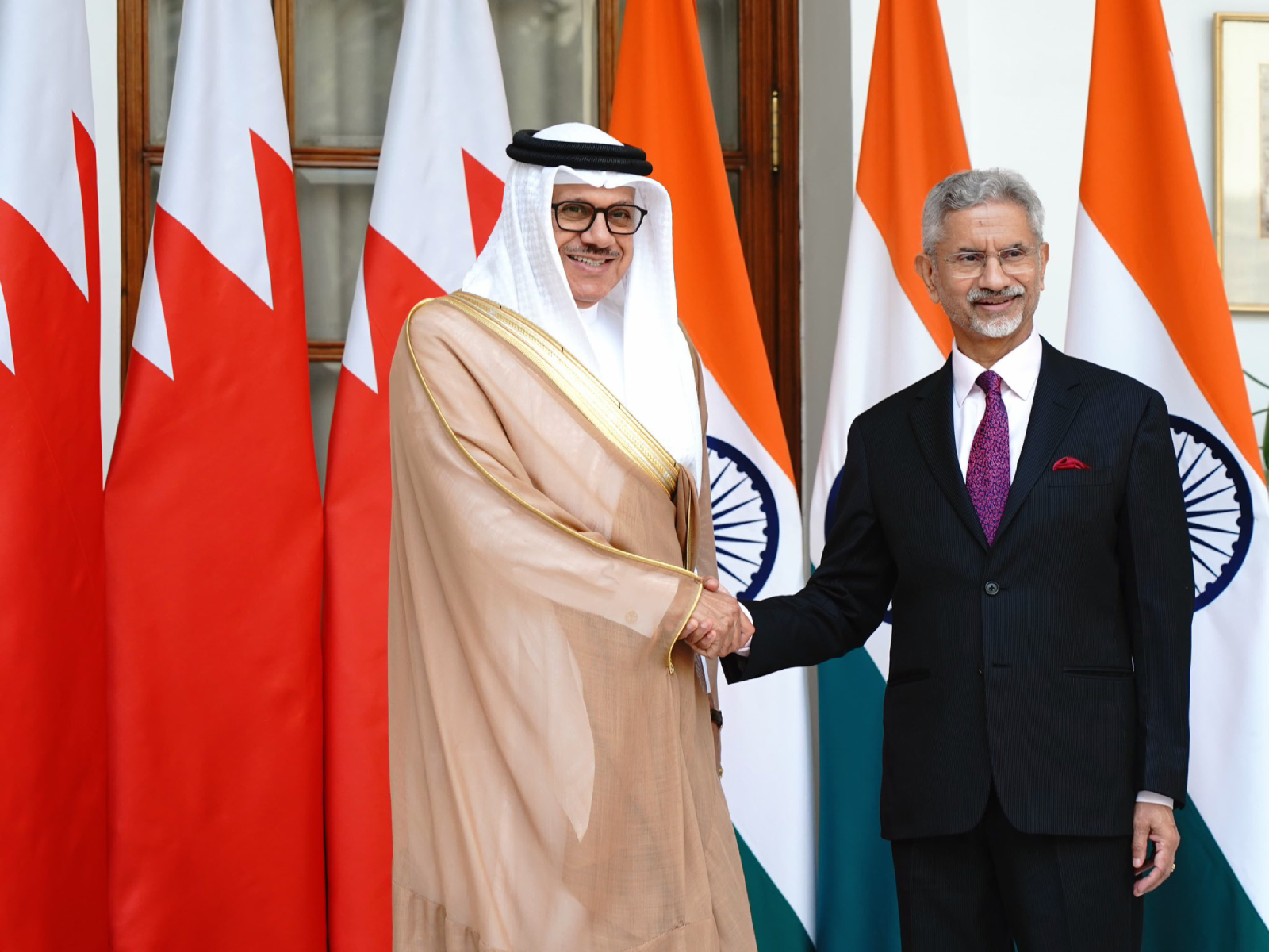 External Affairs Minister S Jaishankar with Bahrain Foreign Minister Abdullatif bin Rashid Alzayani (Photo: X@DrSJaishankar)