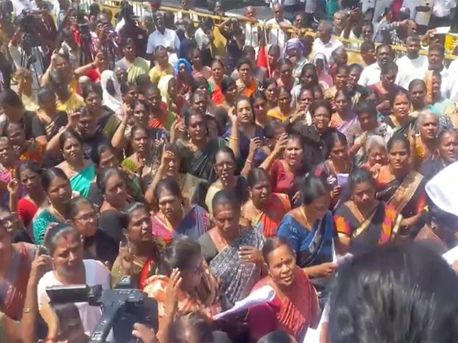 AIADMK women's wing holds protest in Coimbatore over alleged rape incident (Photo/ANI)