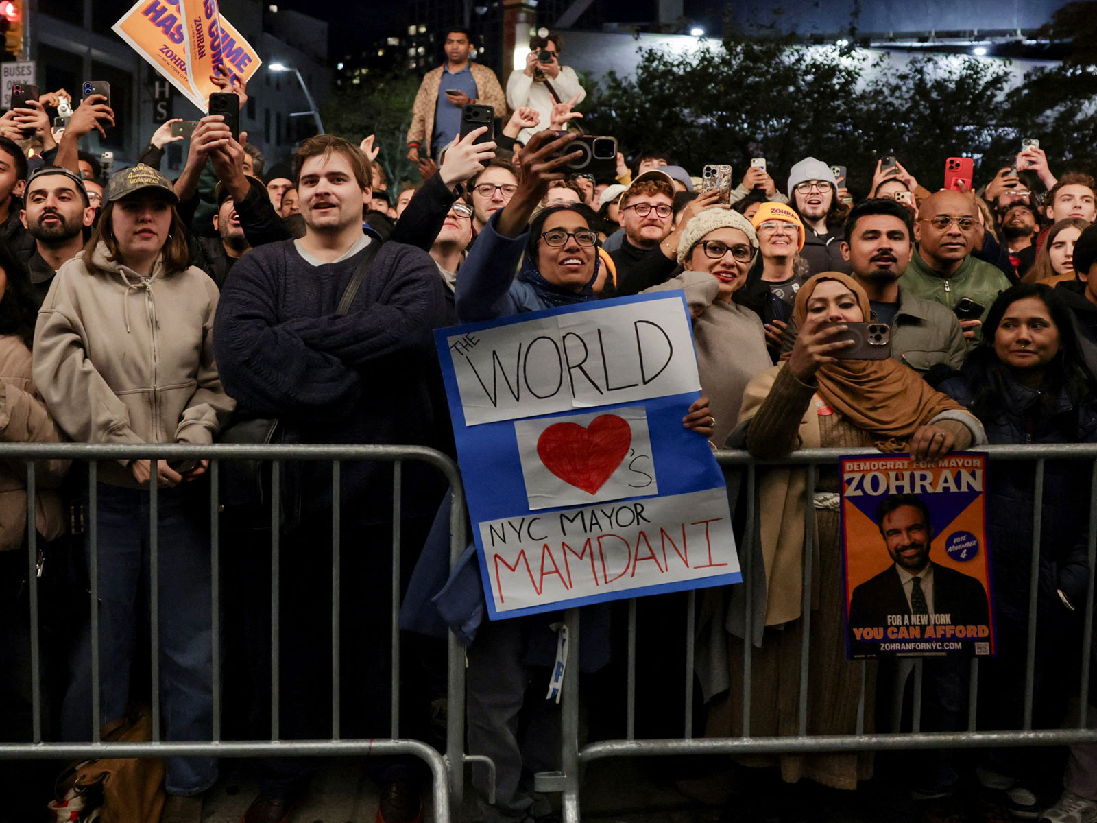 Supporters of New York Mayor-Elect Zohran Mamdani (Photo/Reuters)