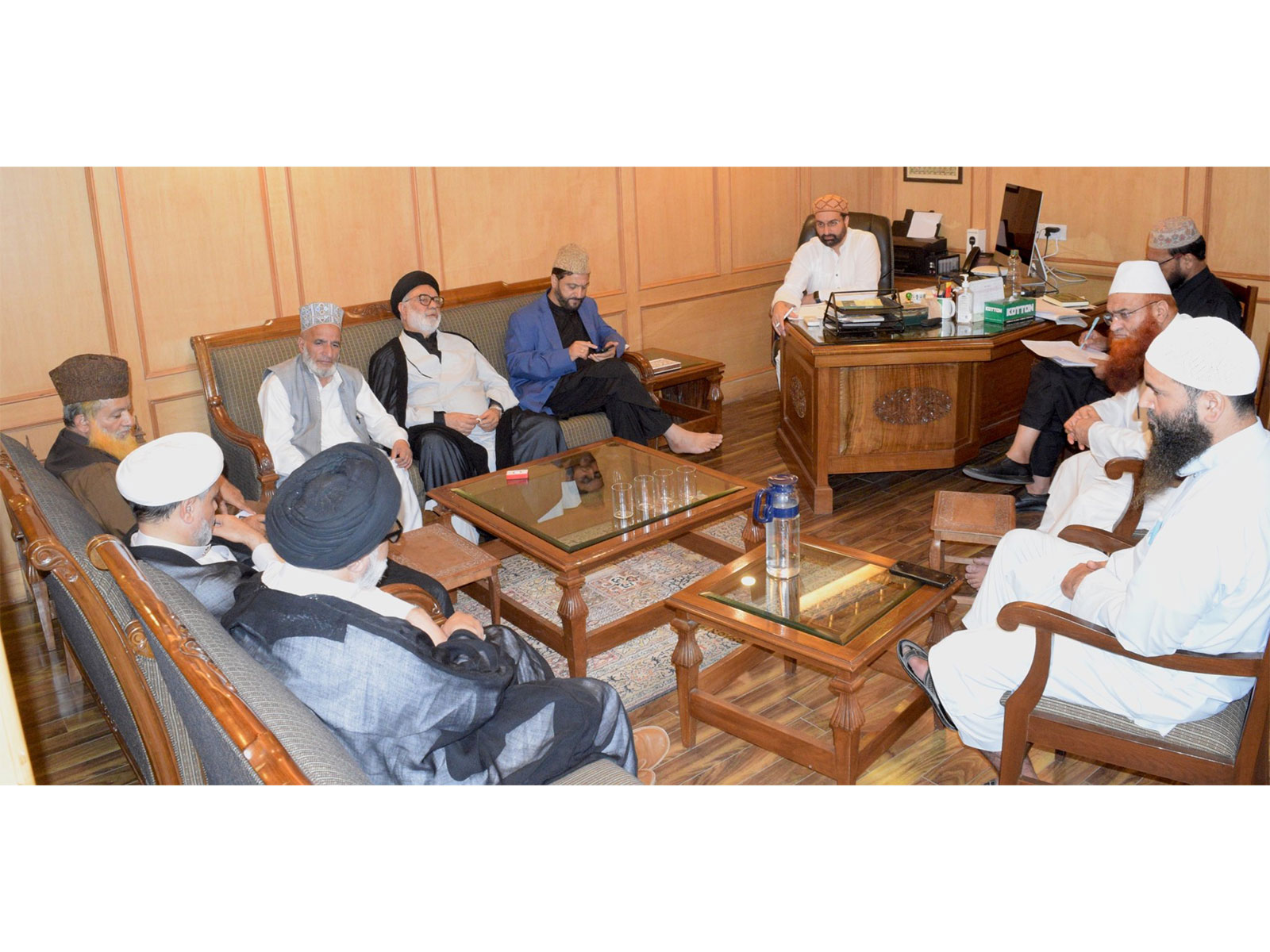 Mutahida Majlis-e-Ulema members (Photo/@mirwaizmanzil)