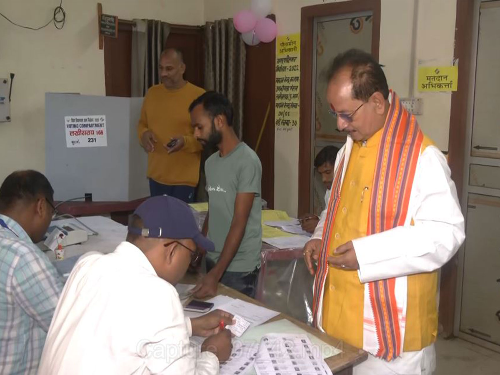 BJP's Lakhisarai candidate Vijay Kumar Sinha casts his vote for first phase of Bihar Assembly Elections (Photo/ANI)
