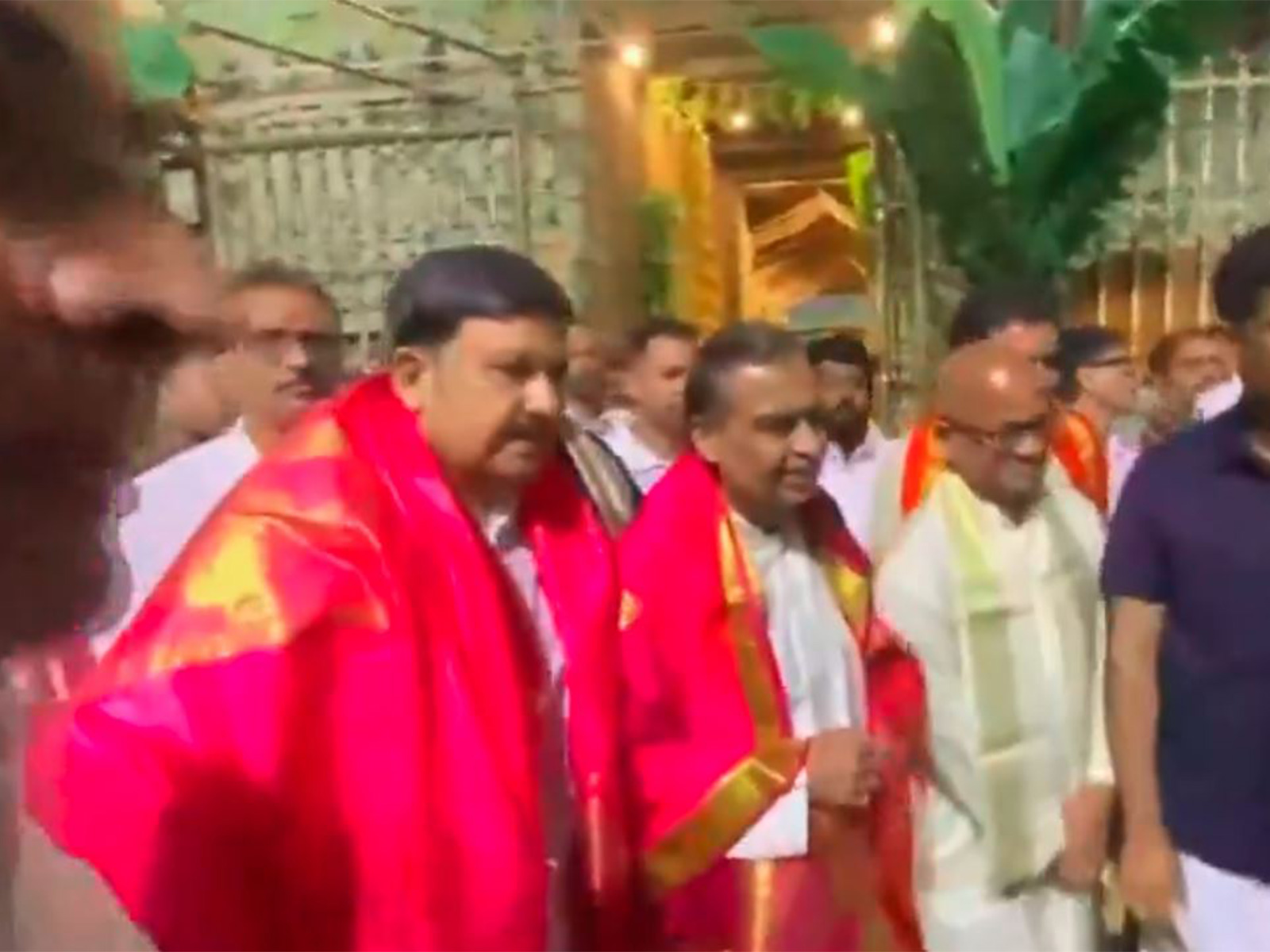 Reliance Industries Chairman Mukesh Ambani offers prayers at Tirumala temple (Photo/ANI)