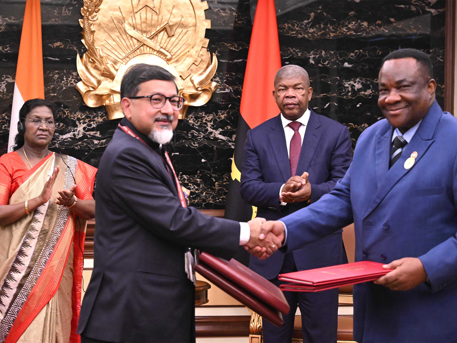 Exchange of MoUs between India and Angola (Photo/ X@rashtrapatibhvn)