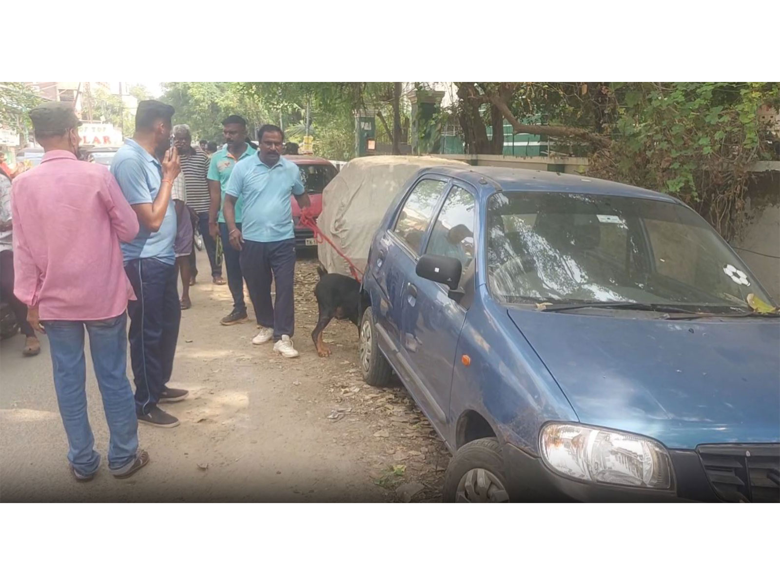 Police teams investigate incident of man hacked to death in Tiruchirappalli (Photo/ANI)