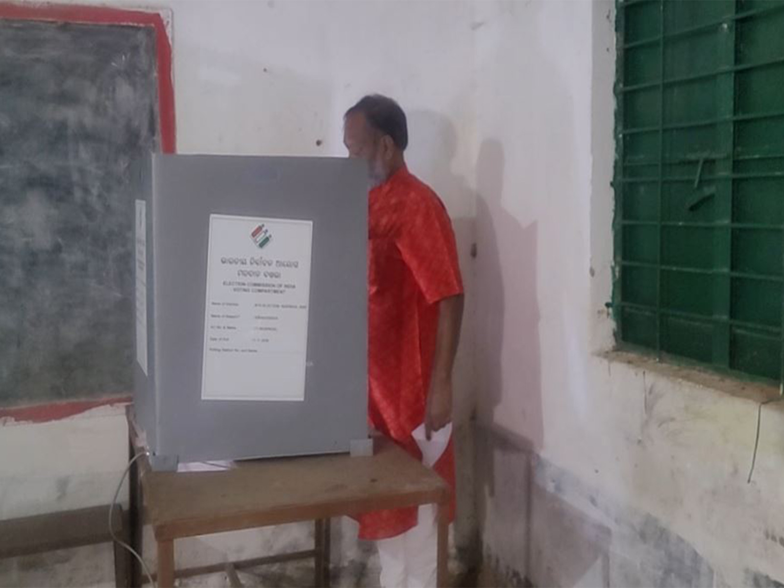 BJP leader Basanta Kumar Panda cast his vote in Nuapada, Odisha (Photo/ANI)
