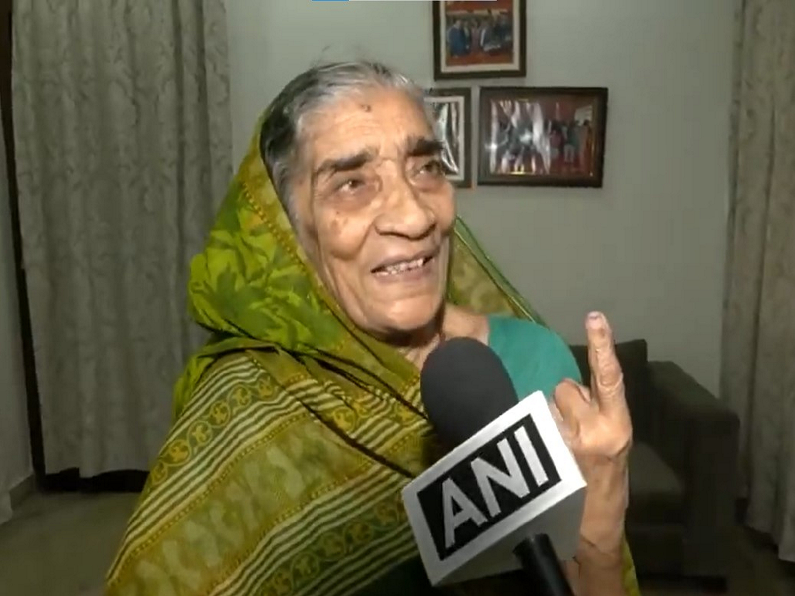Chandrika Devi, mother of JD(U) national working president Sanjay Kumar Jha (Photo/ANI)