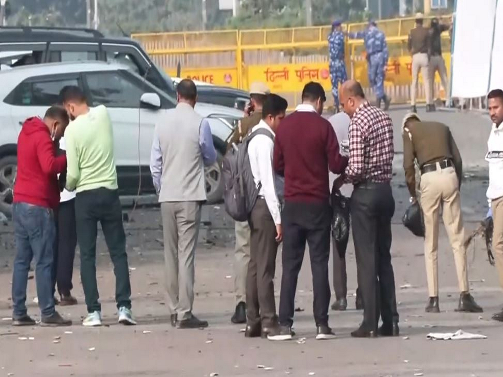 FSL team on Delhi blast site (Photo/ANI)