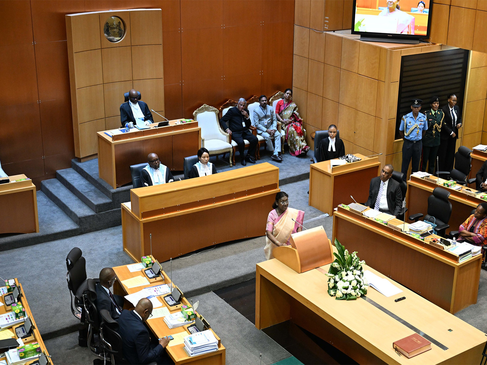 President Droupadi Murmu addresses the National Assembly of Botswana in Gaborone. (Photo: X/@rashtrapatibhvn)
