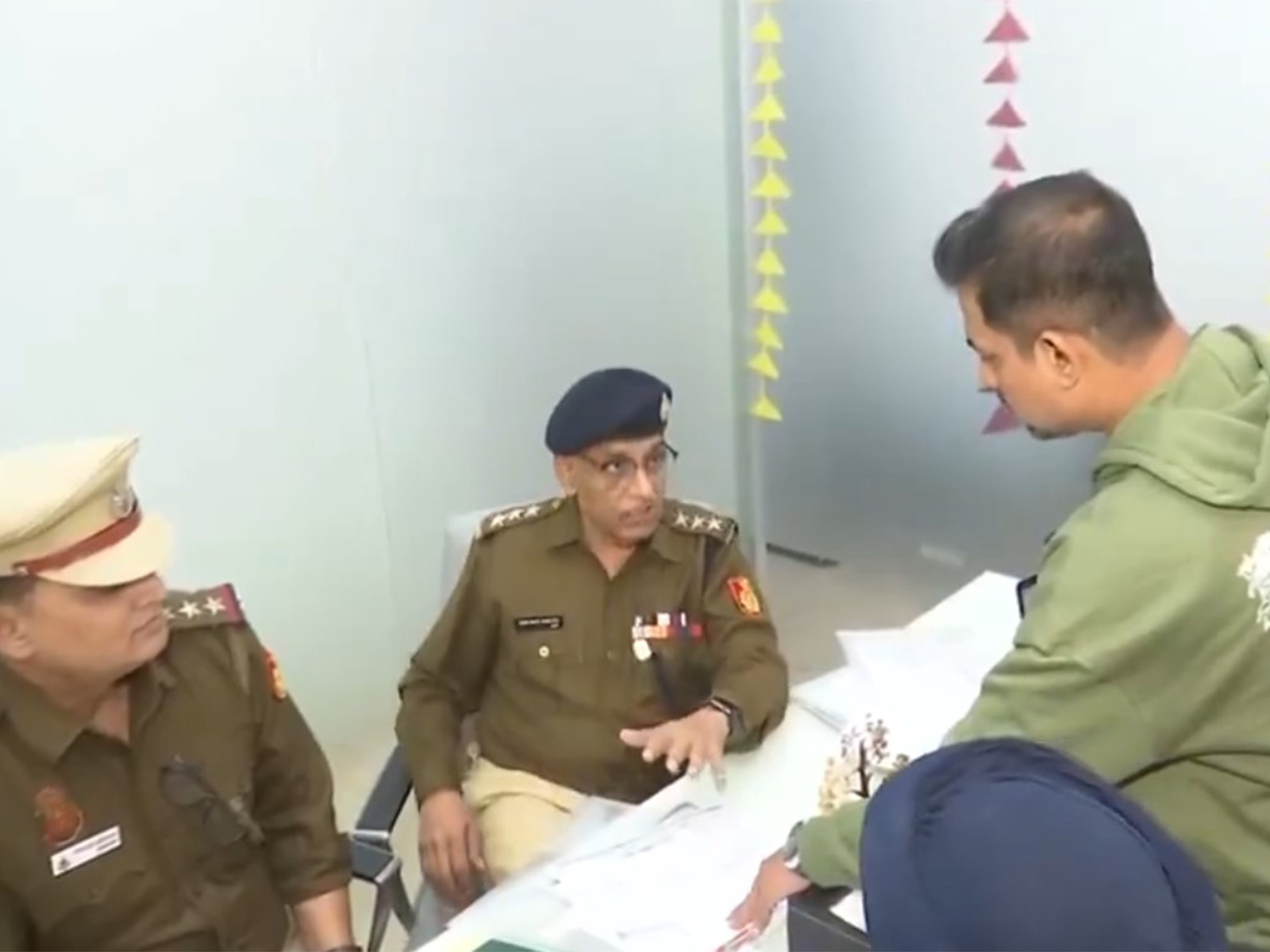 Delhi police meets car dealers to strengthen vehicle verification after Delhi car blast (Photo/ANI)