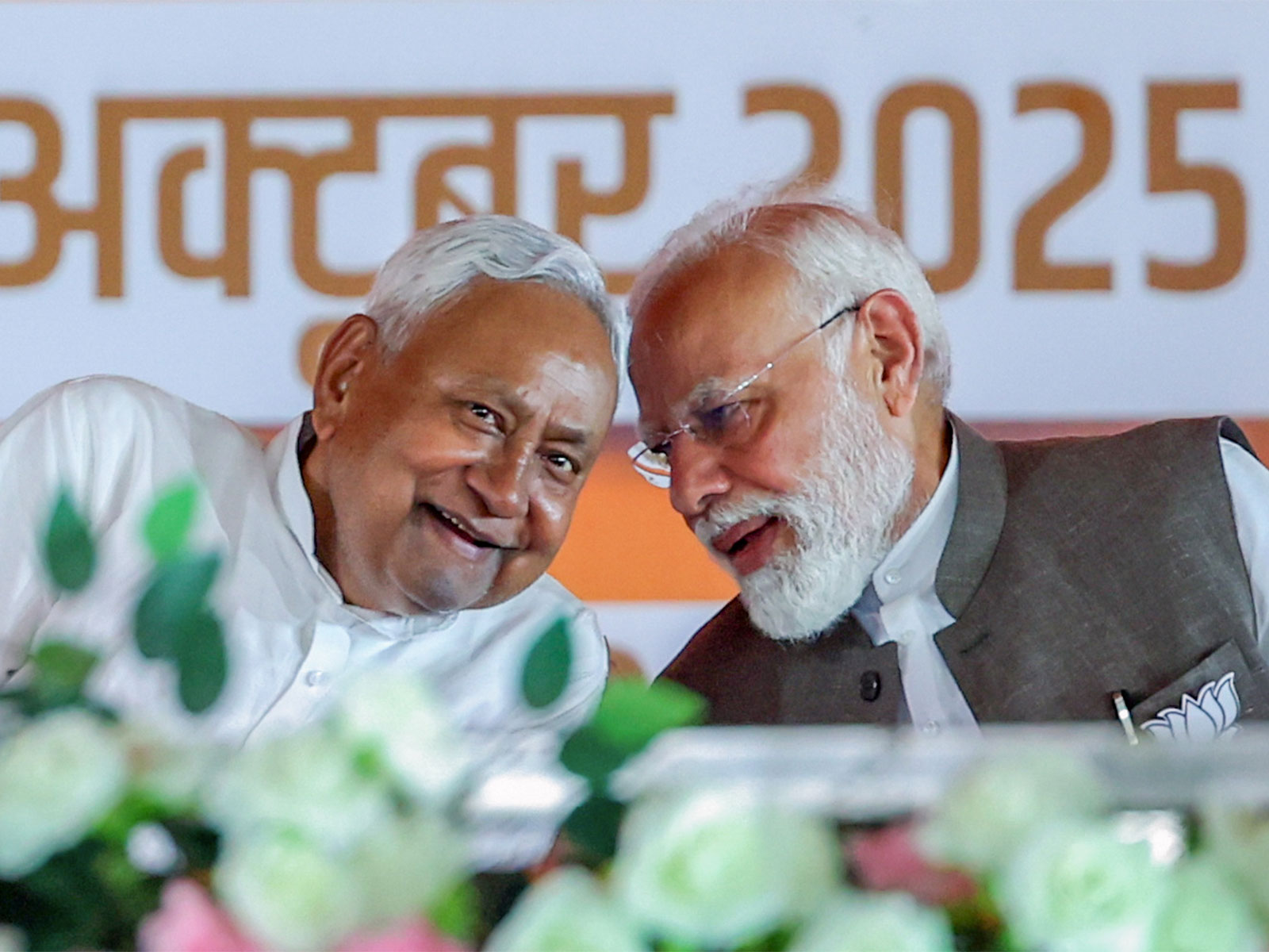 Bihar CM Nitish Kumar (L) and PM Narendra Modi (R) (File Photo/ANI)