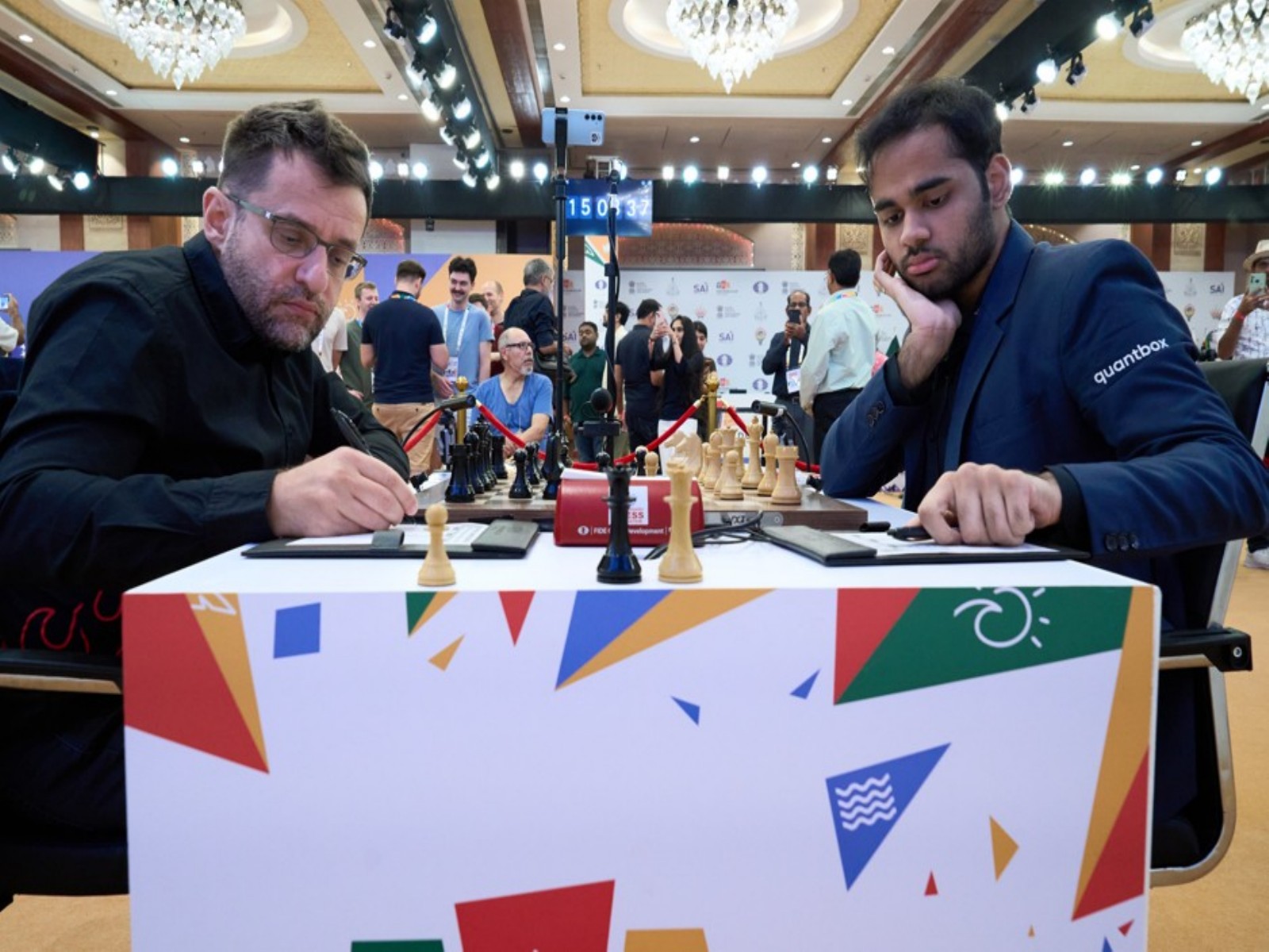 Grandmaster Arjun Erigaisi in action (R) (Photo: FIDE) 