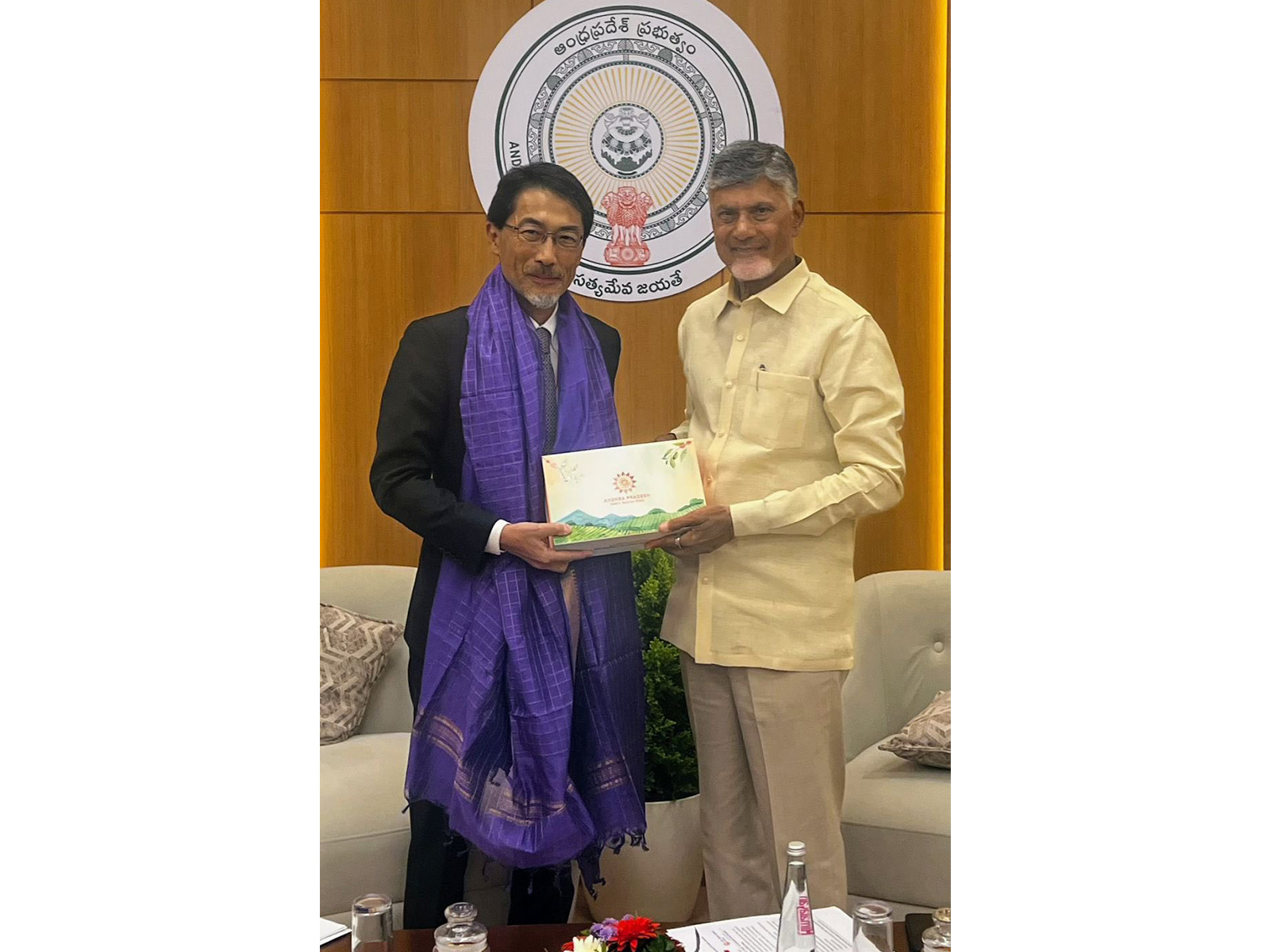 Ambassador of Japan to India, Ono Keiichi with Andhra Pradesh Chief Minister N Chandrababu Naidu (Photo: X@JapanAmbIndia) Ambassador of Japan to India, Ono Keiichi with Andhra Pradesh Chief Minister N Chandrababu Naidu (Photo: X@JapanAmbIndia)