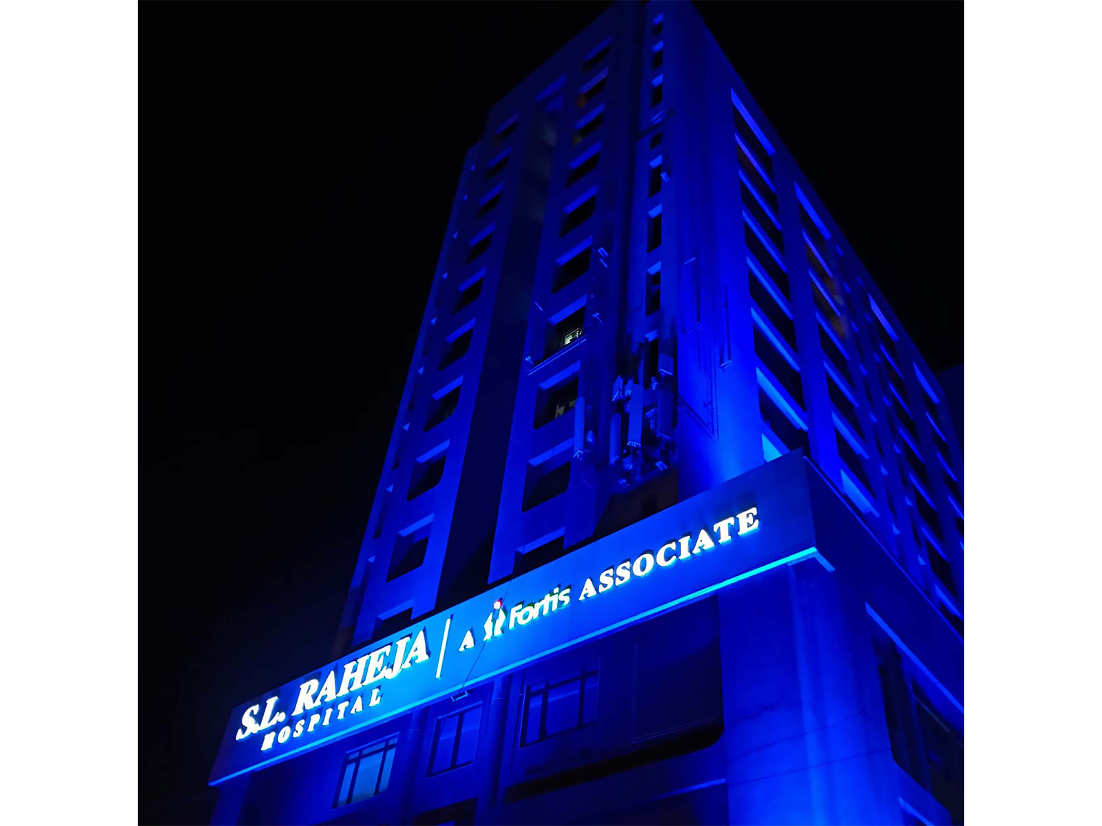 S.L. Raheja Hospital, Mumbai - A Fortis Associate lit up in blue on World Diabetes Day 2025, reinforcing its commitment to Diabetes awareness through this symbolic illumination S.L. Raheja Hospital, Mumbai - A Fortis Associate lit up in blue on World Diabetes Day 2025, reinforcing its commitment to Diabetes awareness through this symbolic illumination