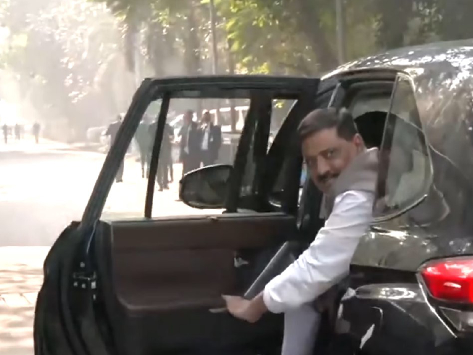 JD(U) leader Sanjay Jha arrives at CM Nitish Kumar's residence (Photo: ANI) JD(U) leader Sanjay Jha arrives at CM Nitish Kumar's residence (Photo: ANI)