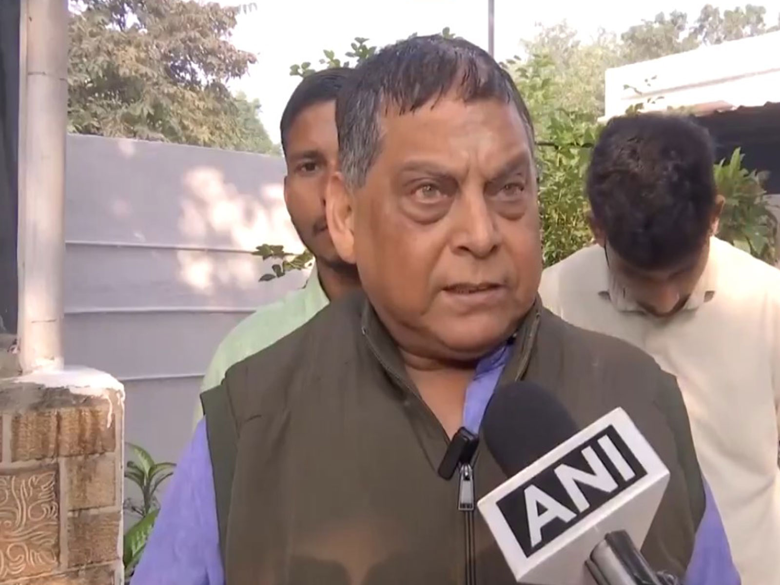 "These tears will cost Lalu Yadav very dearly": JDU's Neeraj Kumar questions RJD chief's silence after Rohini Acharya 'quits politics