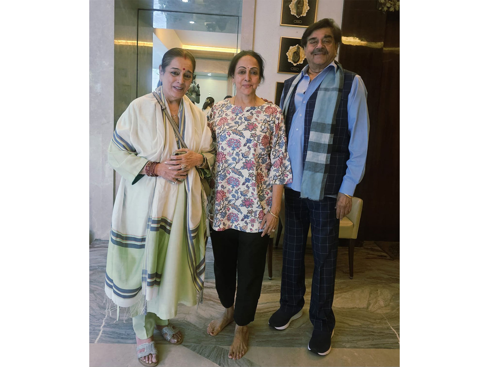 Shatrughan Sinha meets Hema Malini (Photo/X@ShatruganSinha)