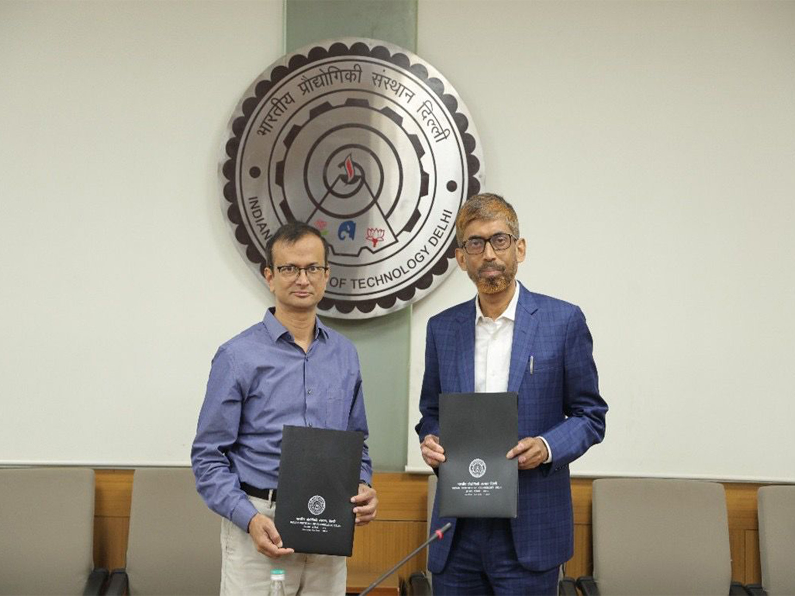 (Left to Right) Prof Preeti Ranjan Panda, Dean, Corporate Relations, IIT Delhi and Rajib Sutradhar, Executive Director, ERLDC – Grid-India. (Photo/ANI)