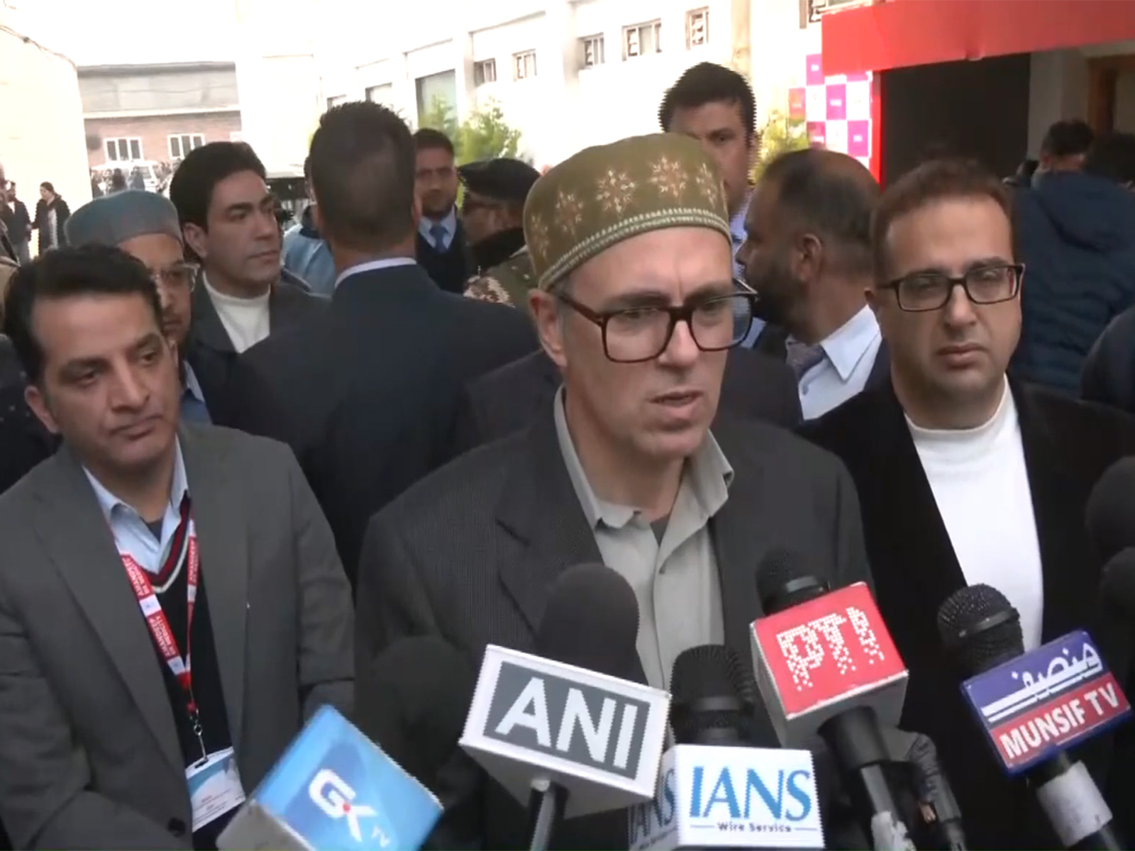 CM Omar Abdullah visits hospital & meets injured of Nowgam Police Station blast (Photo: ANI)