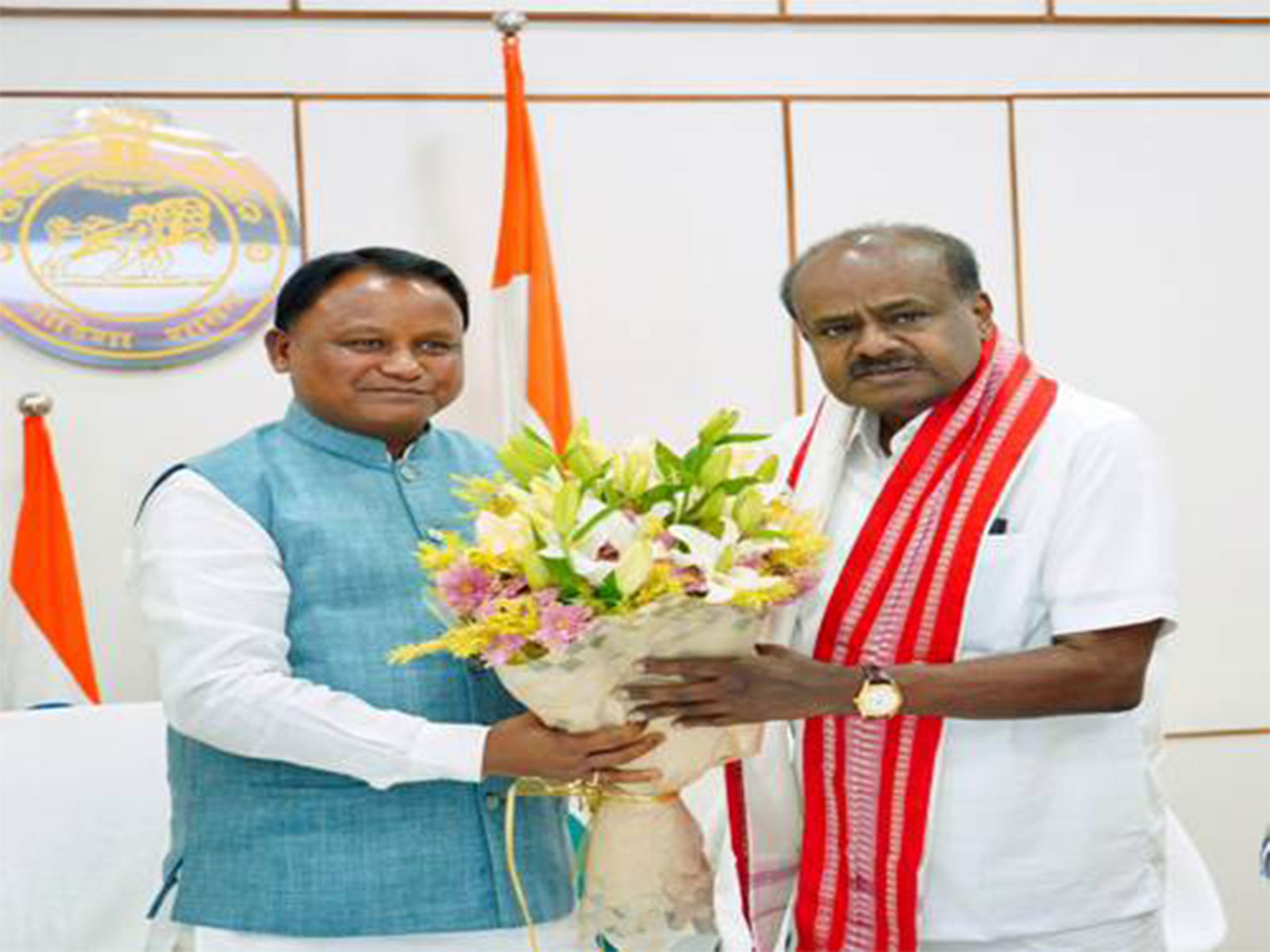 Odisha CM Majhi and Union Minister  HD Kumaraswamy (Photo/PIB)