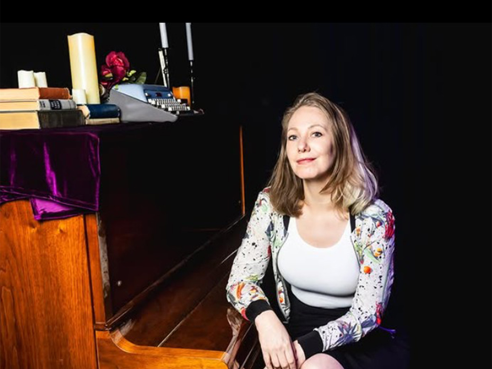 Emily V Gordon (Image source: Instagram@emilyvgordon) Emily V Gordon (Image source: Instagram@emilyvgordon)