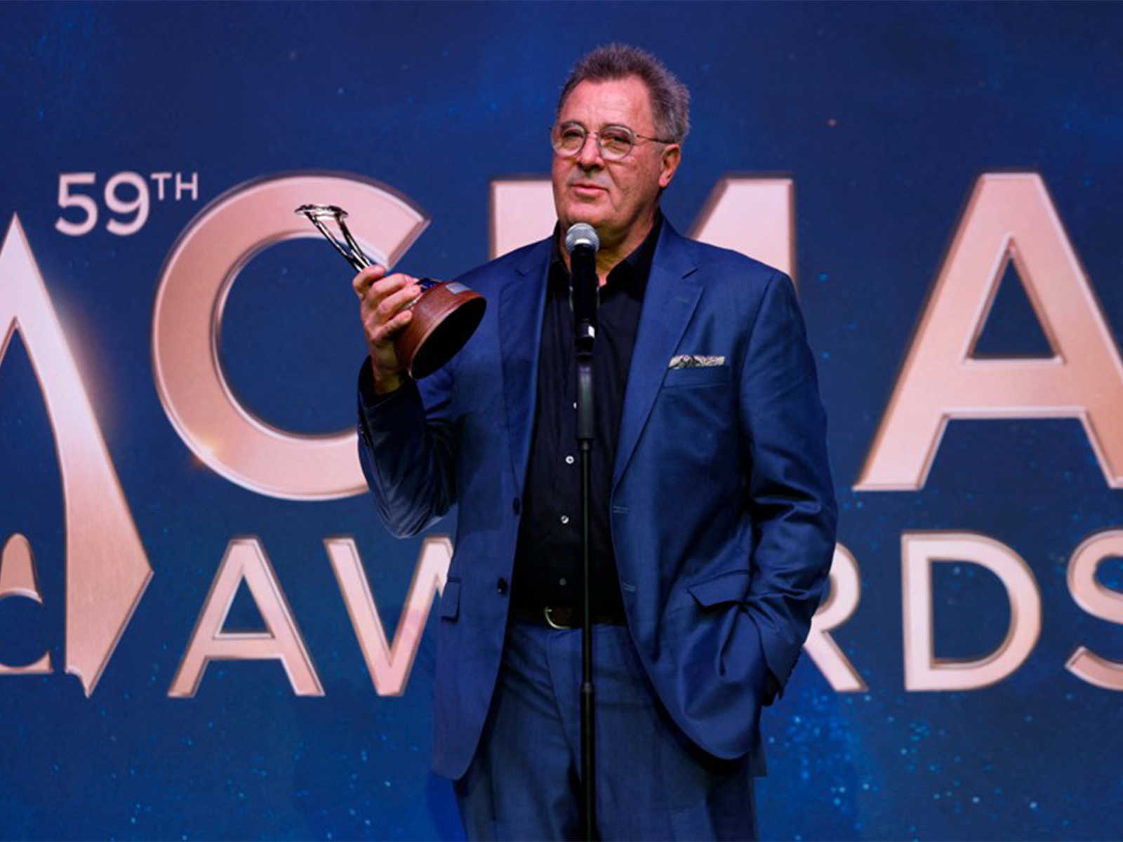 Vince Gill honoured with Willie Nelson Lifetime Achievement Award at CMA  Awards