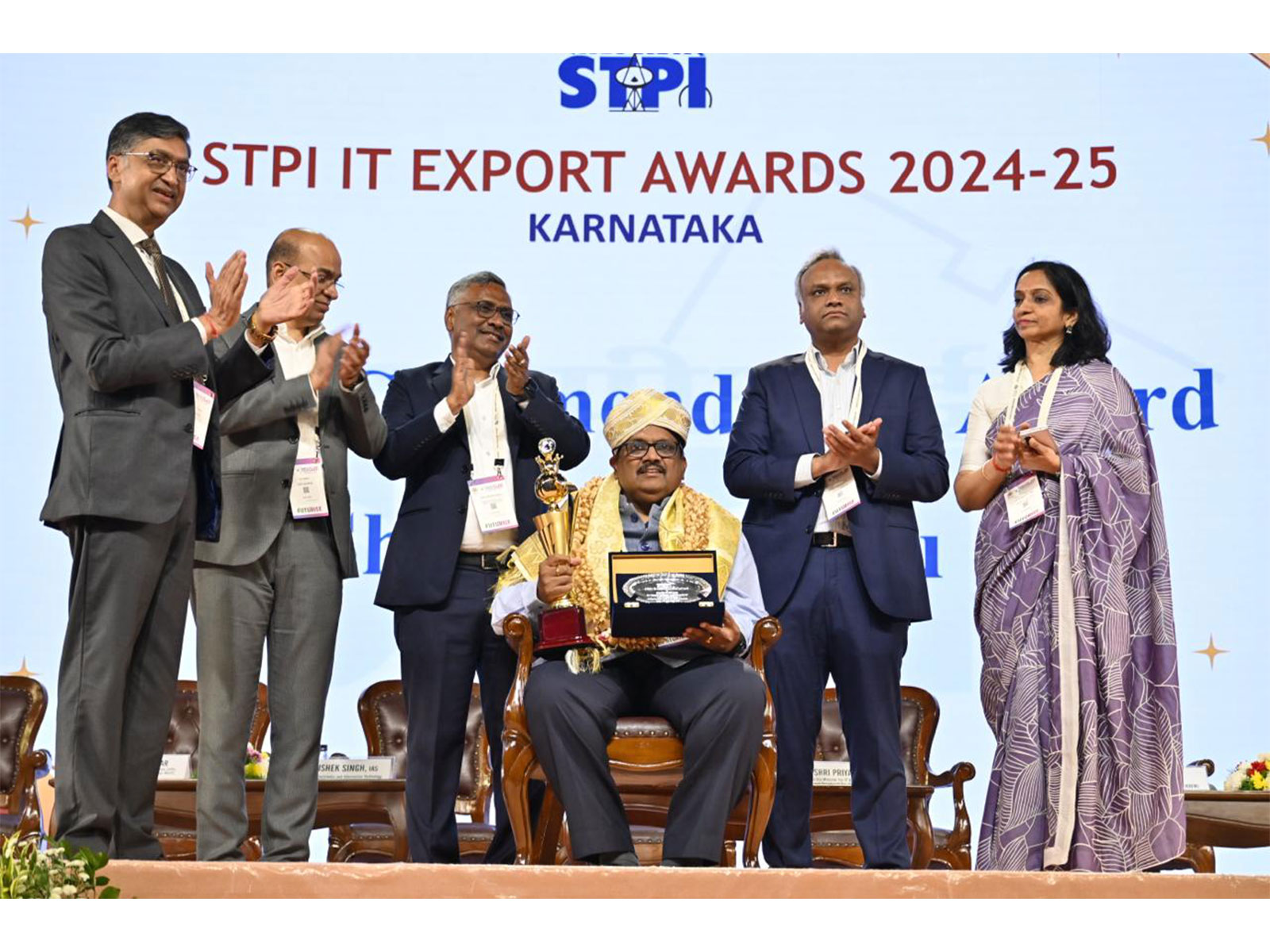 Shri B.V. Naidu, Chairman, KDEM, was awarded the First STPI Commendation Award for his contributions to Karnataka’s tech and innovation ecosystem