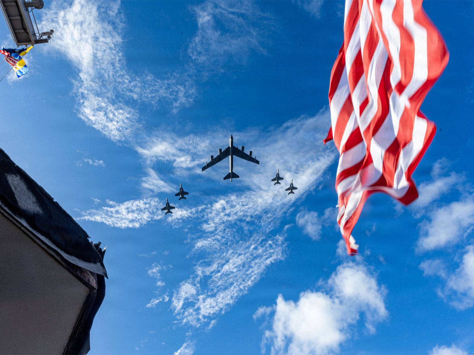 U.S. Air Force B-52 Stratofortress fly over the U.S. Navy’s Gerald R. Ford Carrier Strike Group in the Atlantic Ocean  (File Photo/Reuters)