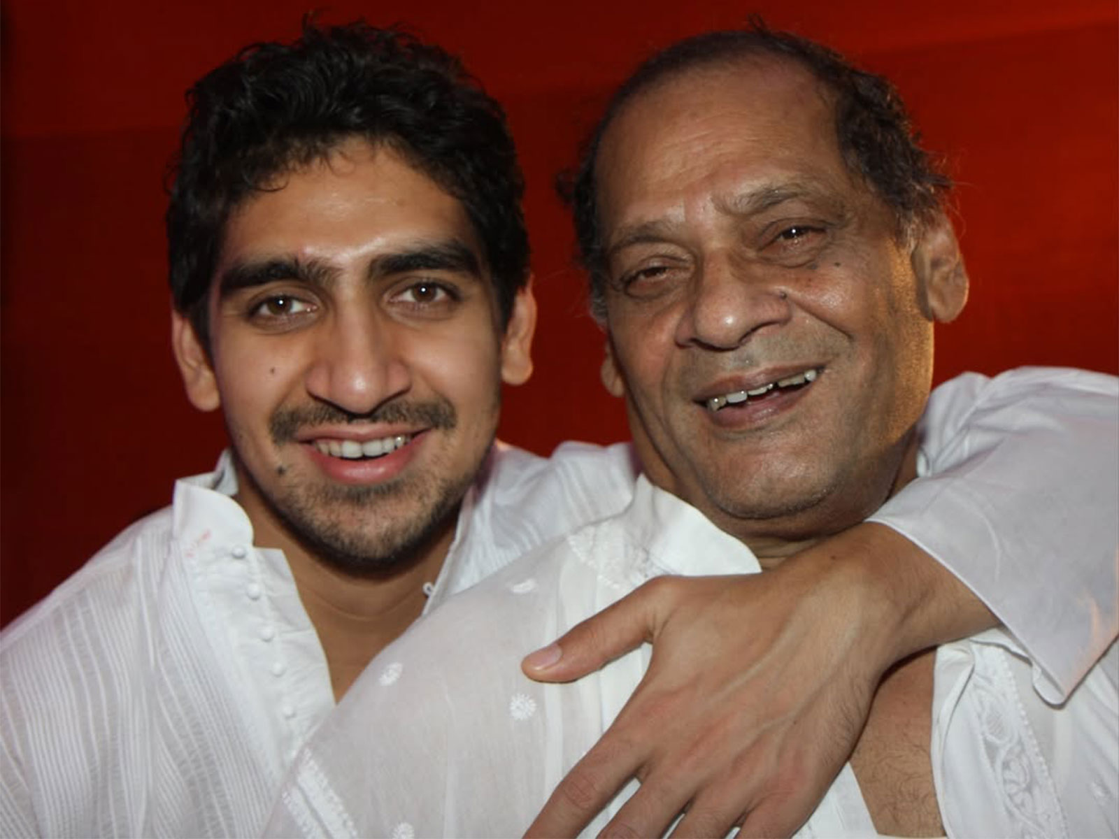 Ayan Mukerji with his late dad Deb Mukherjee (Image source: Ayan's Instagram @ayan_mukerji) Ayan Mukerji with his late dad Deb Mukherjee (Image source: Ayan's Instagram @ayan_mukerji)