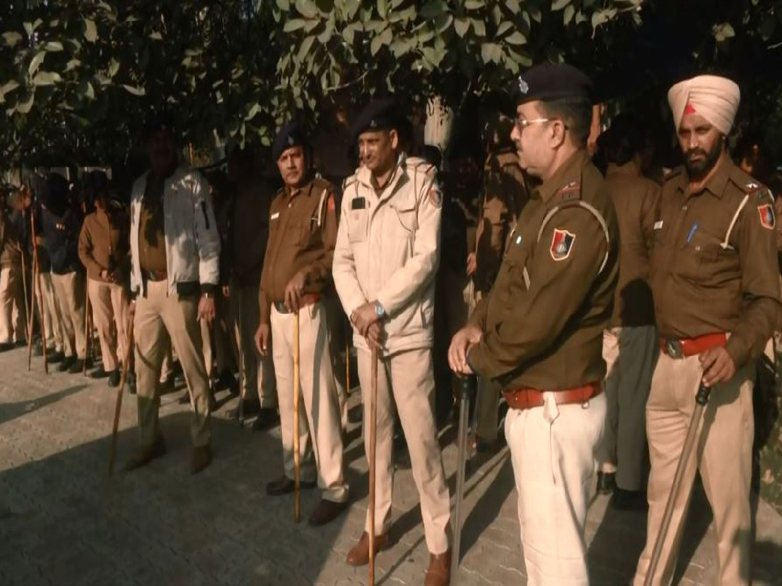 Chandigarh police, paramilitary forces deployed outside Panjab University (Photo/ANI)