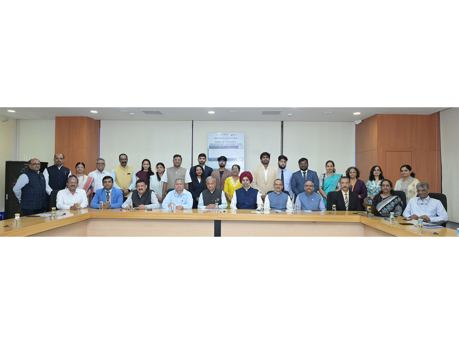 Mr Bikram Singh Bedi, MAHE alumnus and Vice President, Asia Pacific Strategic Initiatives, Google Cloud, felicitates young startup founders during the 33rd Convocation of MAHE