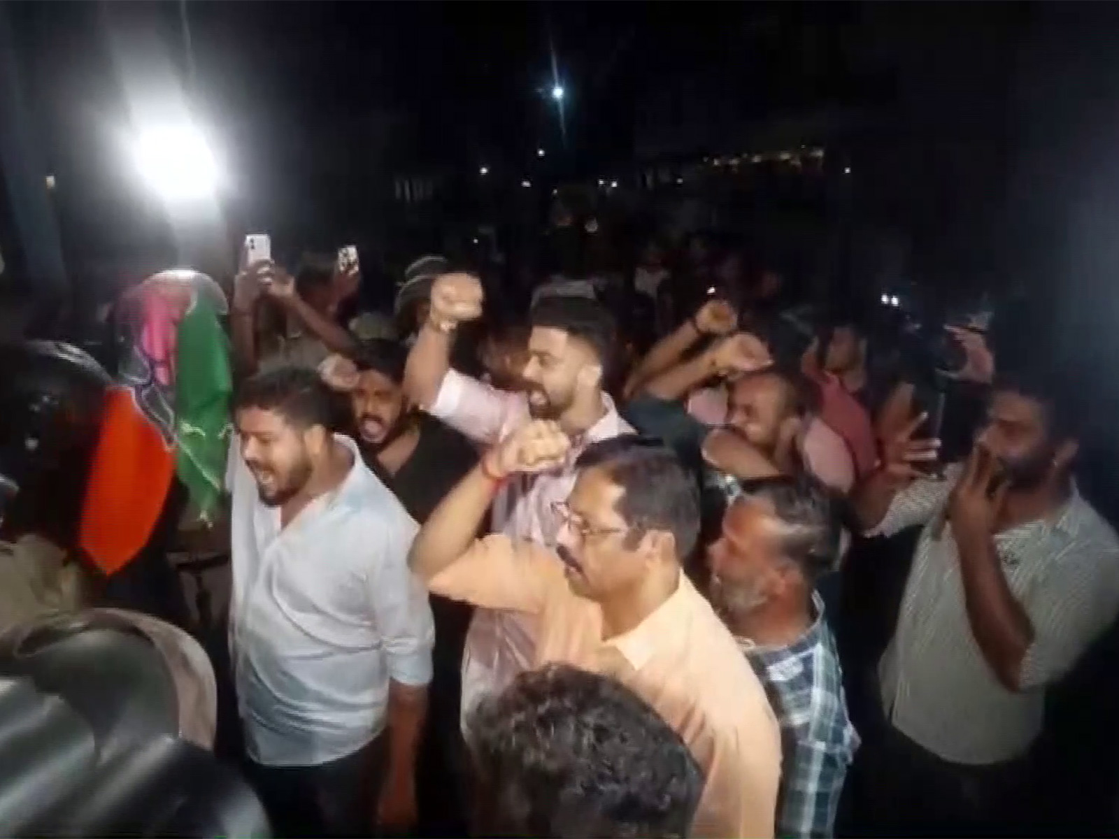 BJP workers stage protest aganst MLA Rahul Mamkootathil in Palakkad, Kerala on November 27, 2025 (Photo/ANI)