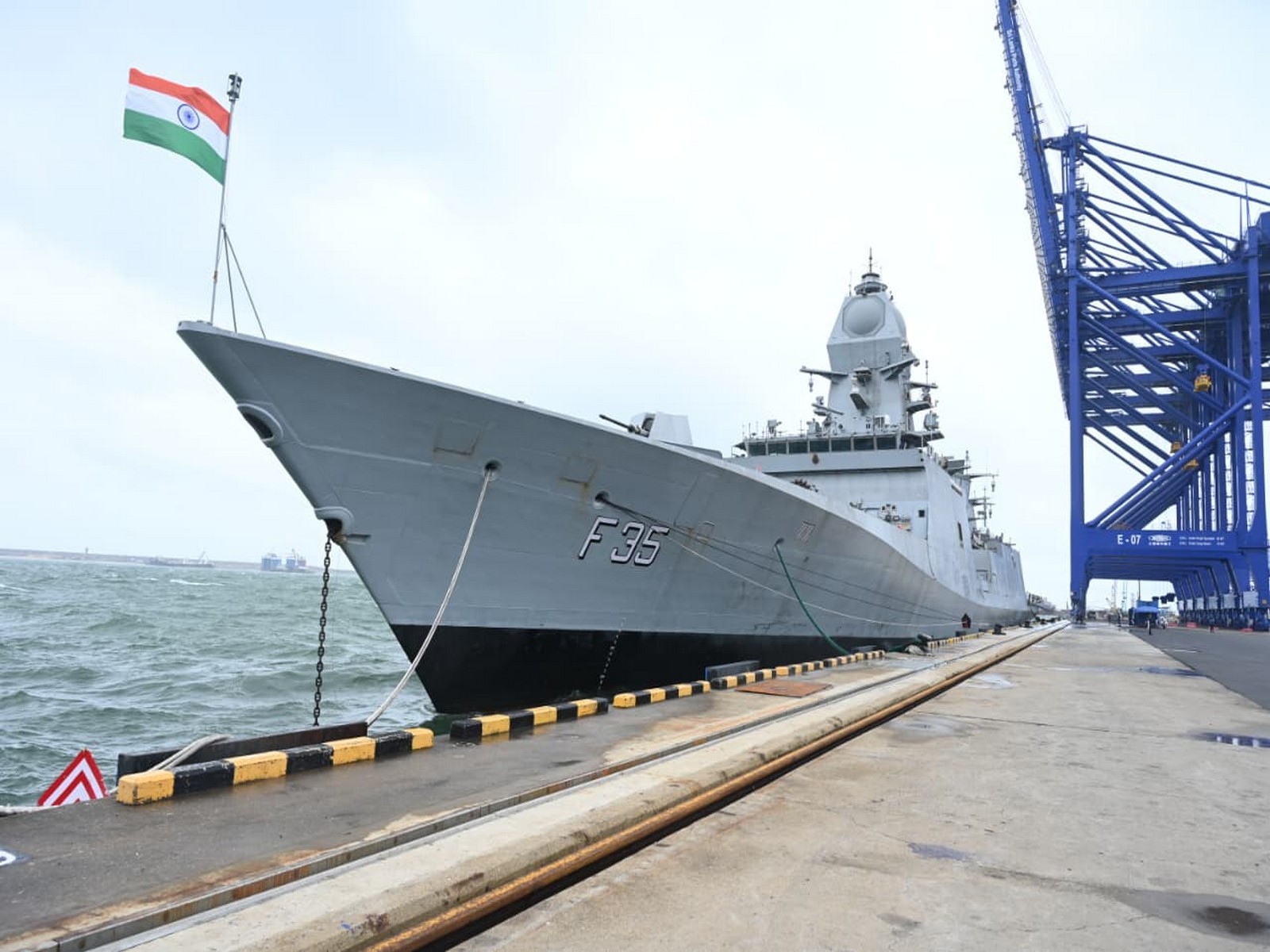 INS Vikrant, INS Udaygiri participate in Sri Lanka Navy’s International Fleet Review 2025 (Photo/PIB)